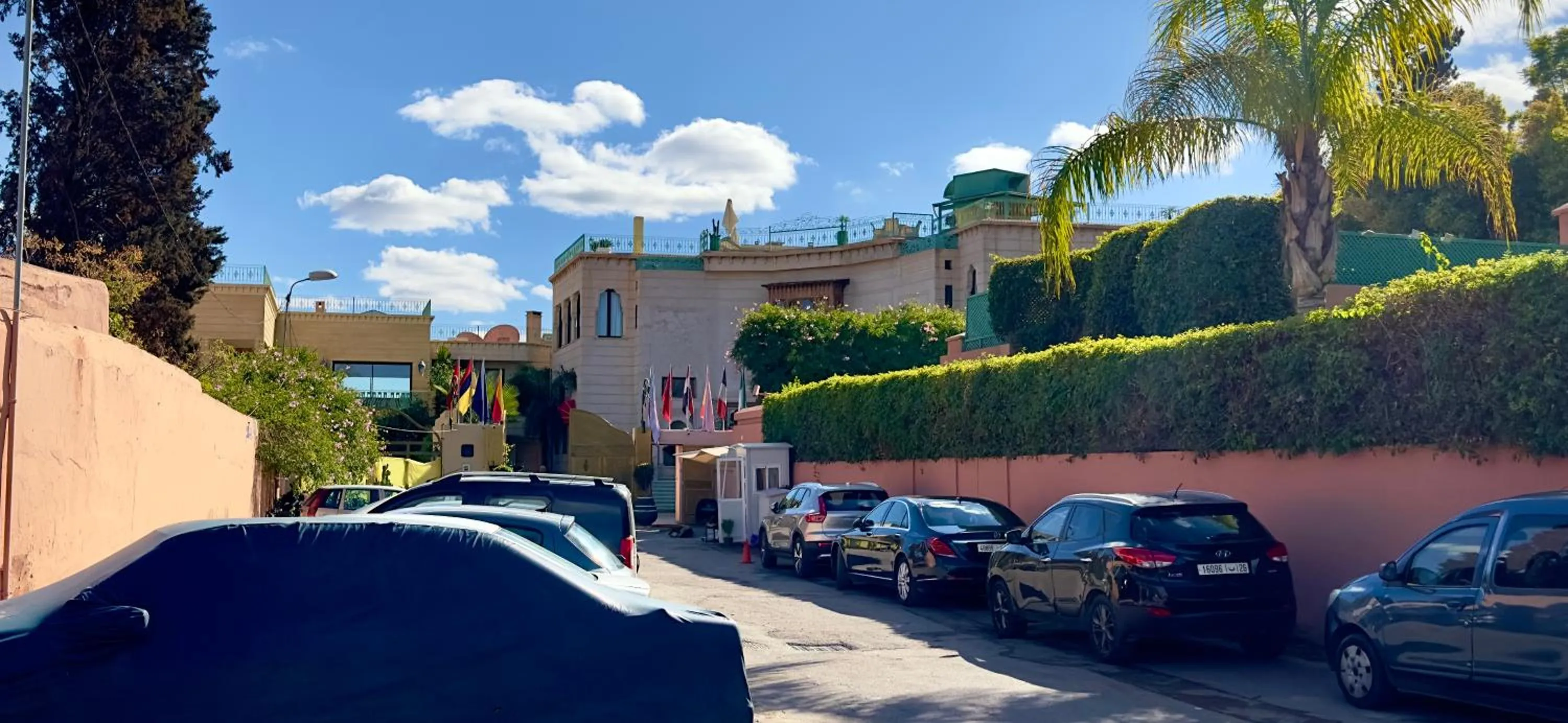 Parking in Sillage Palace Sky & Spa