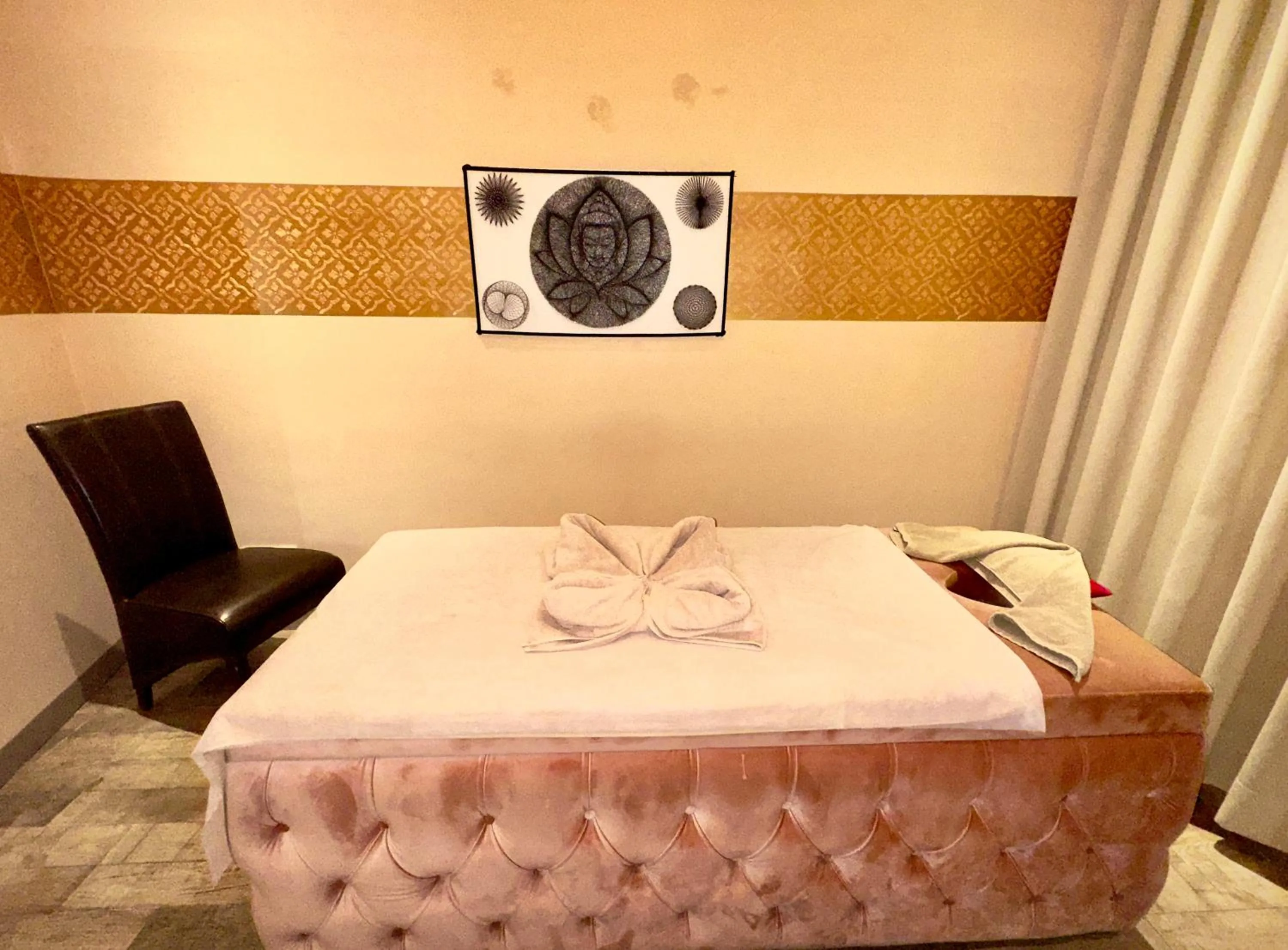 Massage, Bed in Sillage Palace Sky & Spa