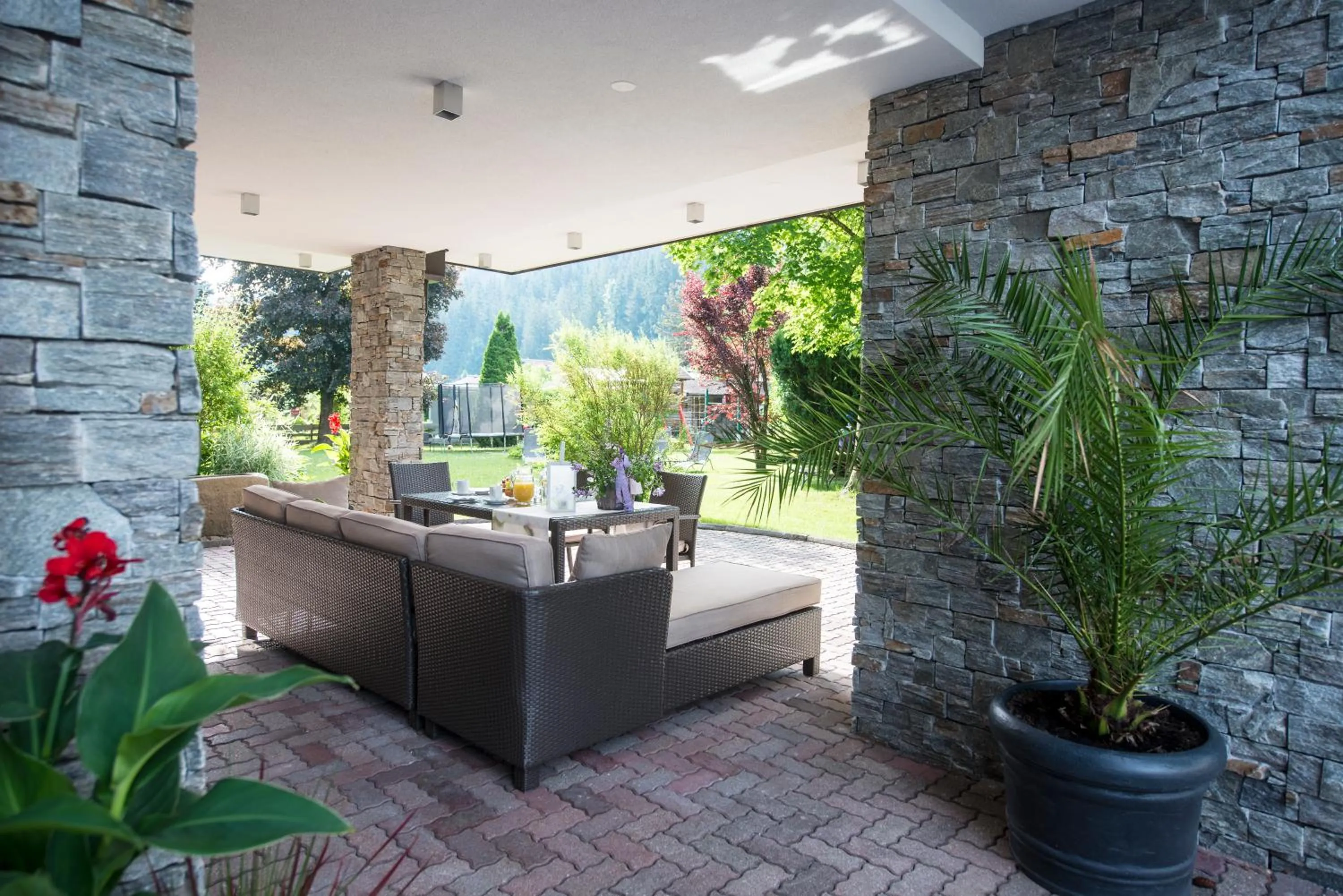 Patio in Aparthotel Kristall