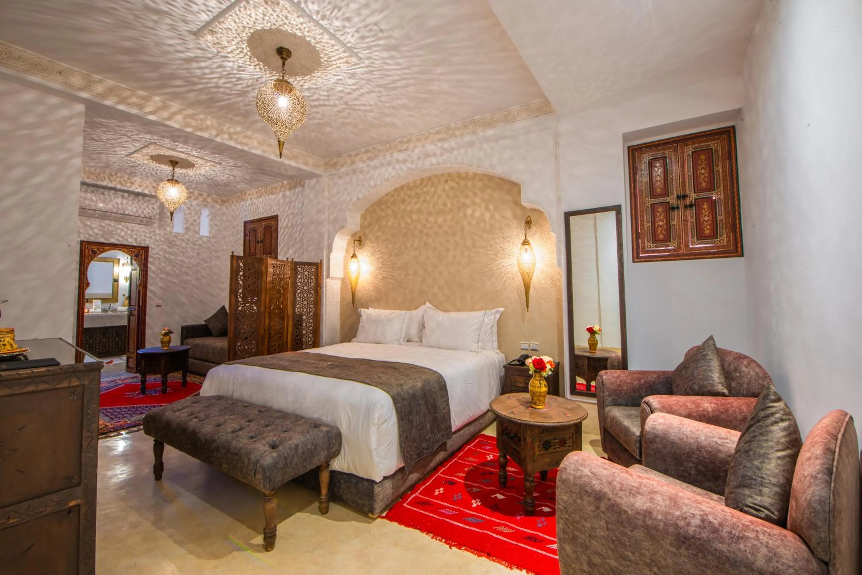 Bedroom, Bed in Riad la clé d'or & spa