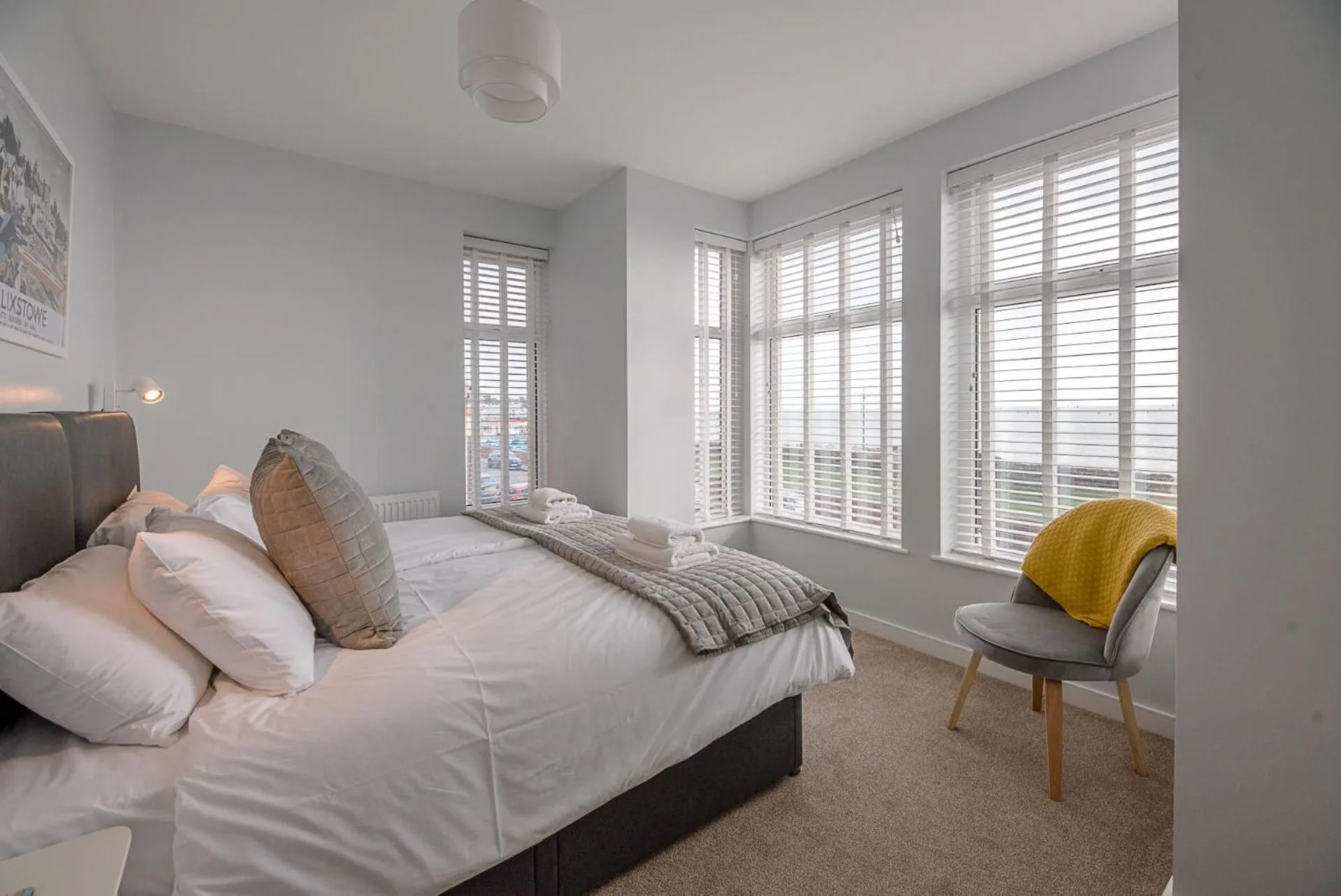 Bed in 4 Buregate House, Felixstowe