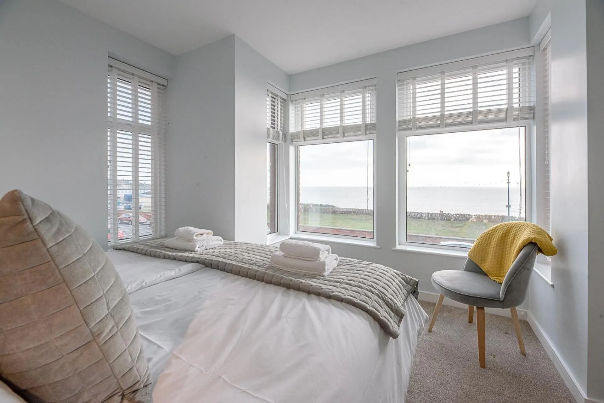 Bed in 4 Buregate House, Felixstowe