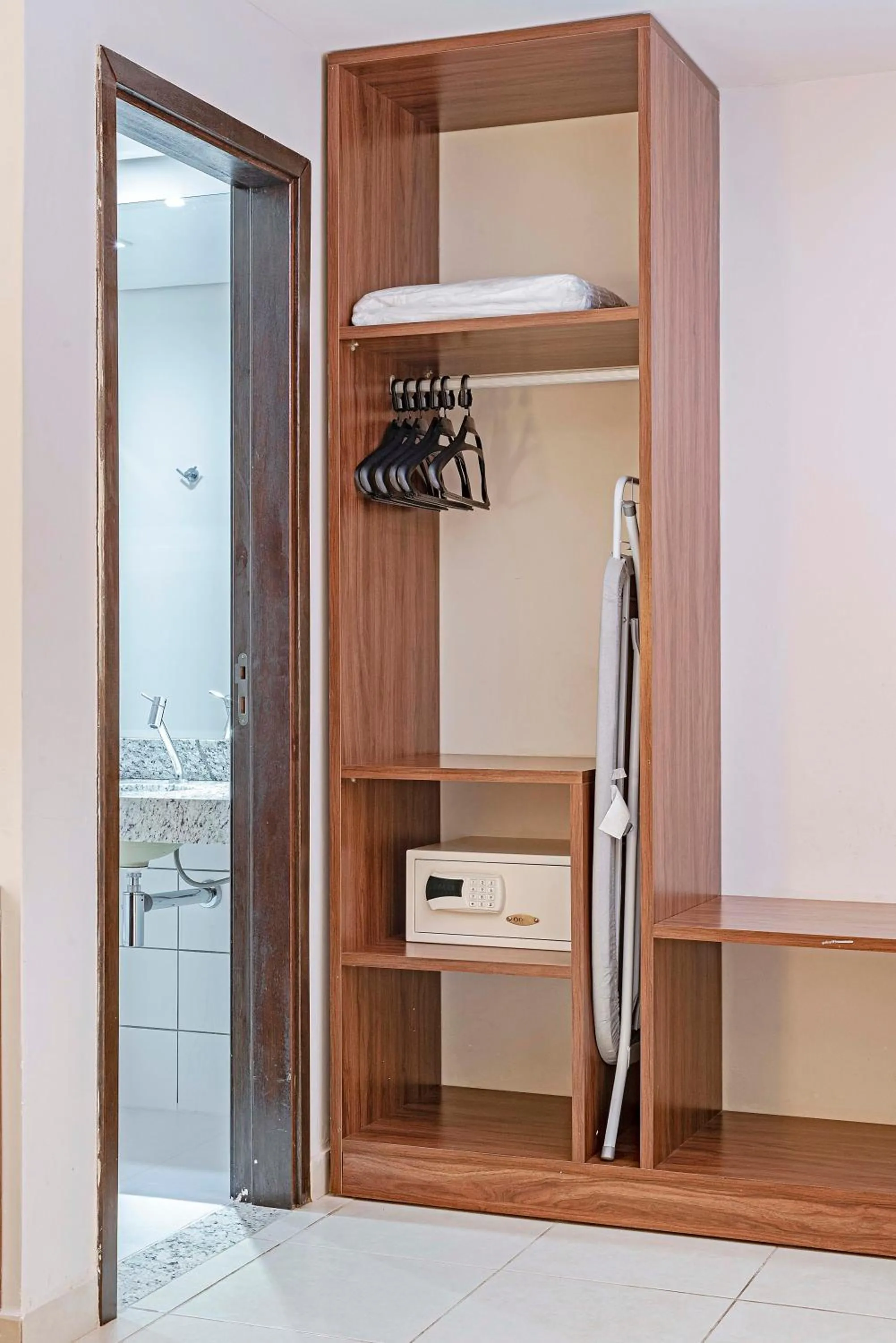 Photo of the whole room in Slaviero Porto Velho