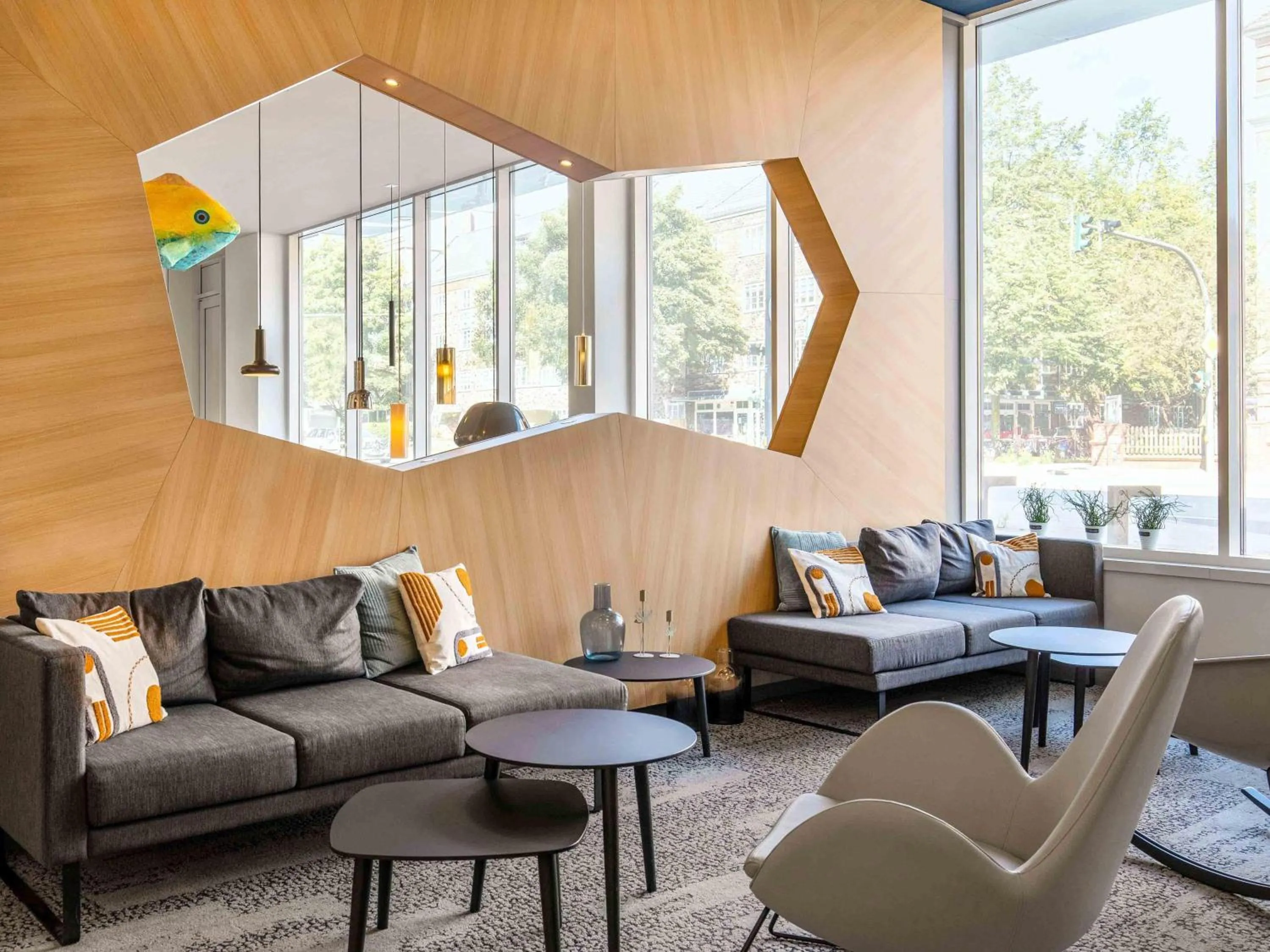 Lobby or reception in B&B Hotel Hamburg-Altona