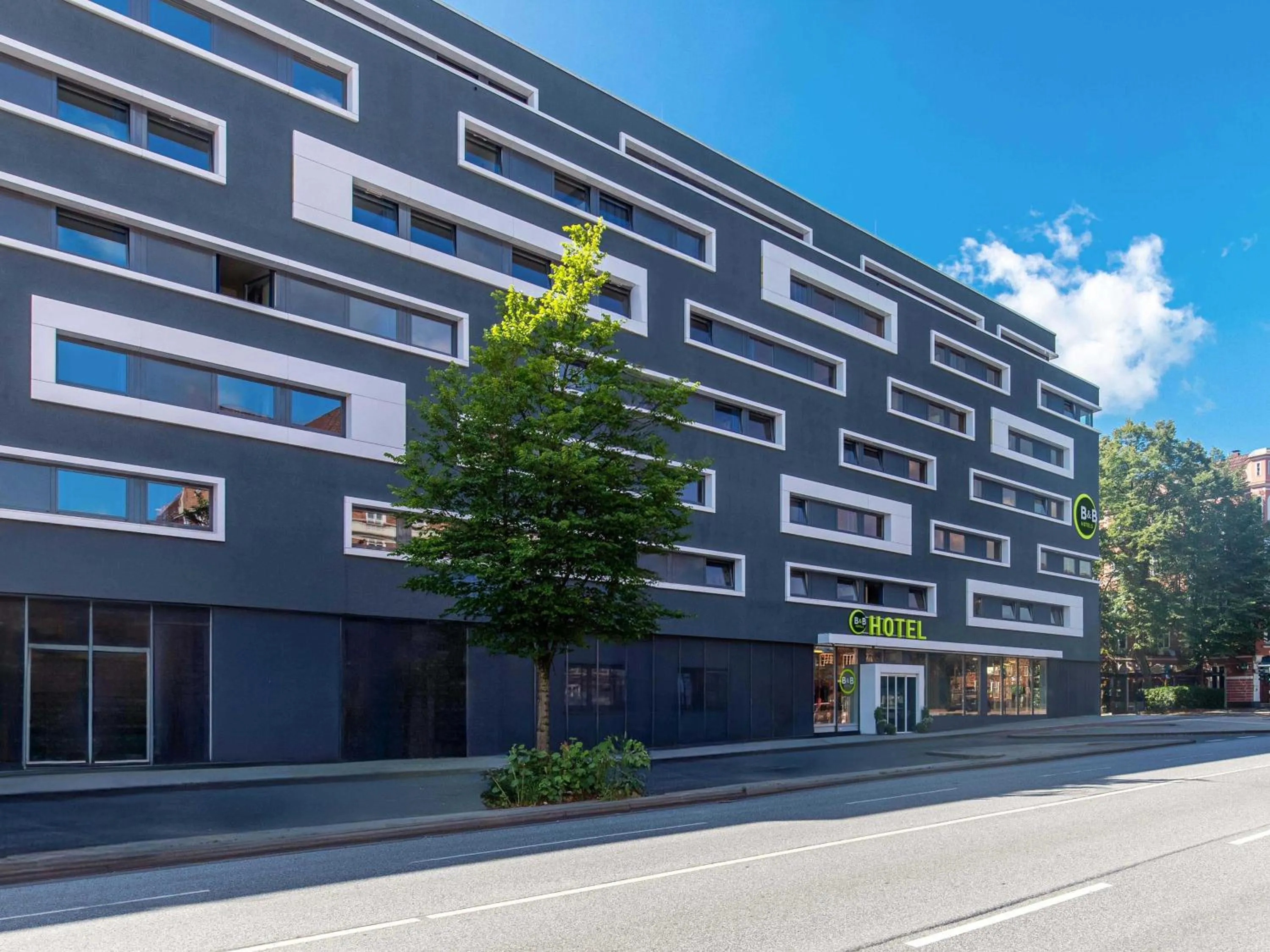 Property building in B&B Hotel Hamburg-Altona