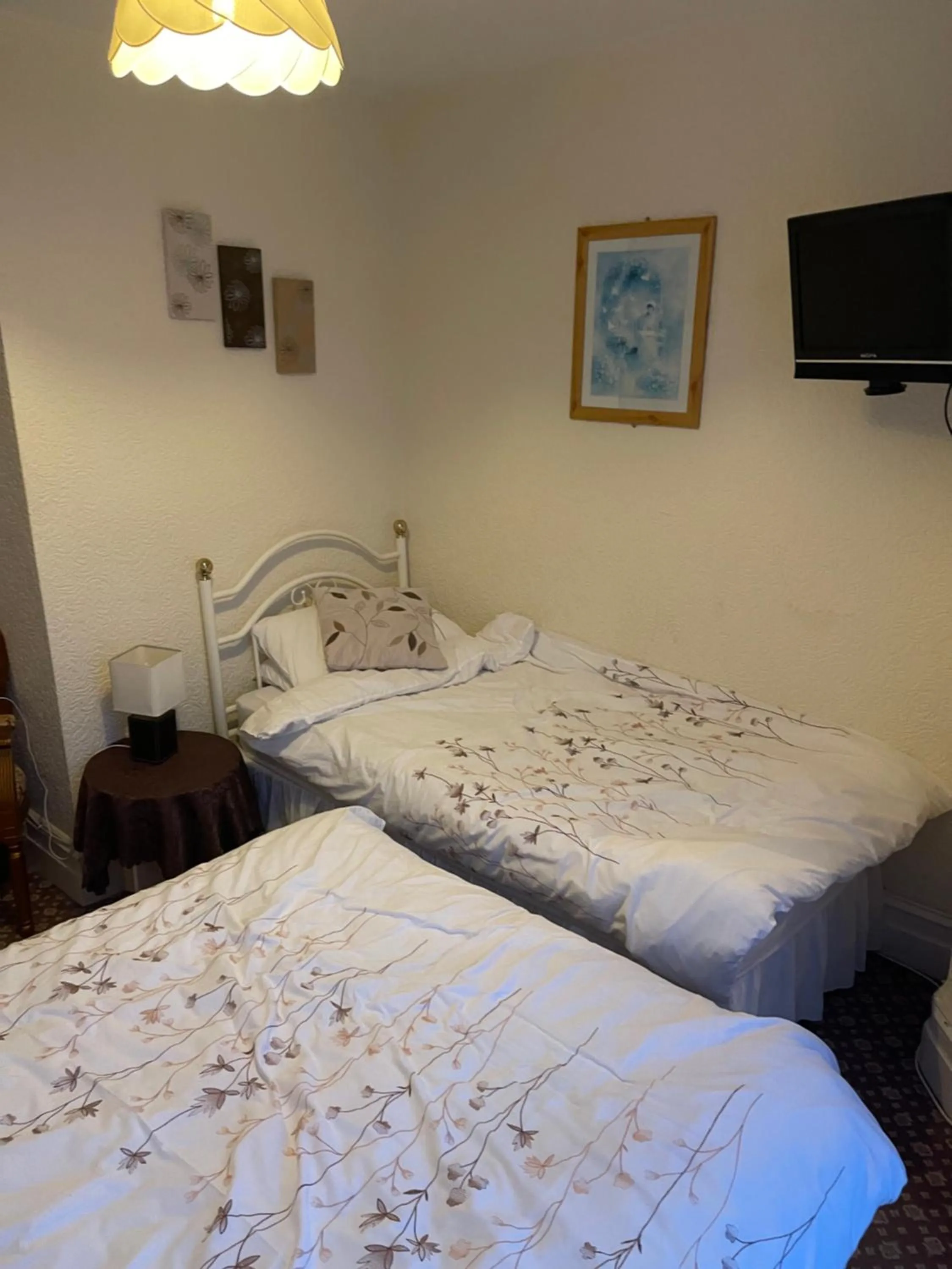 Bed in Highbury Hotel