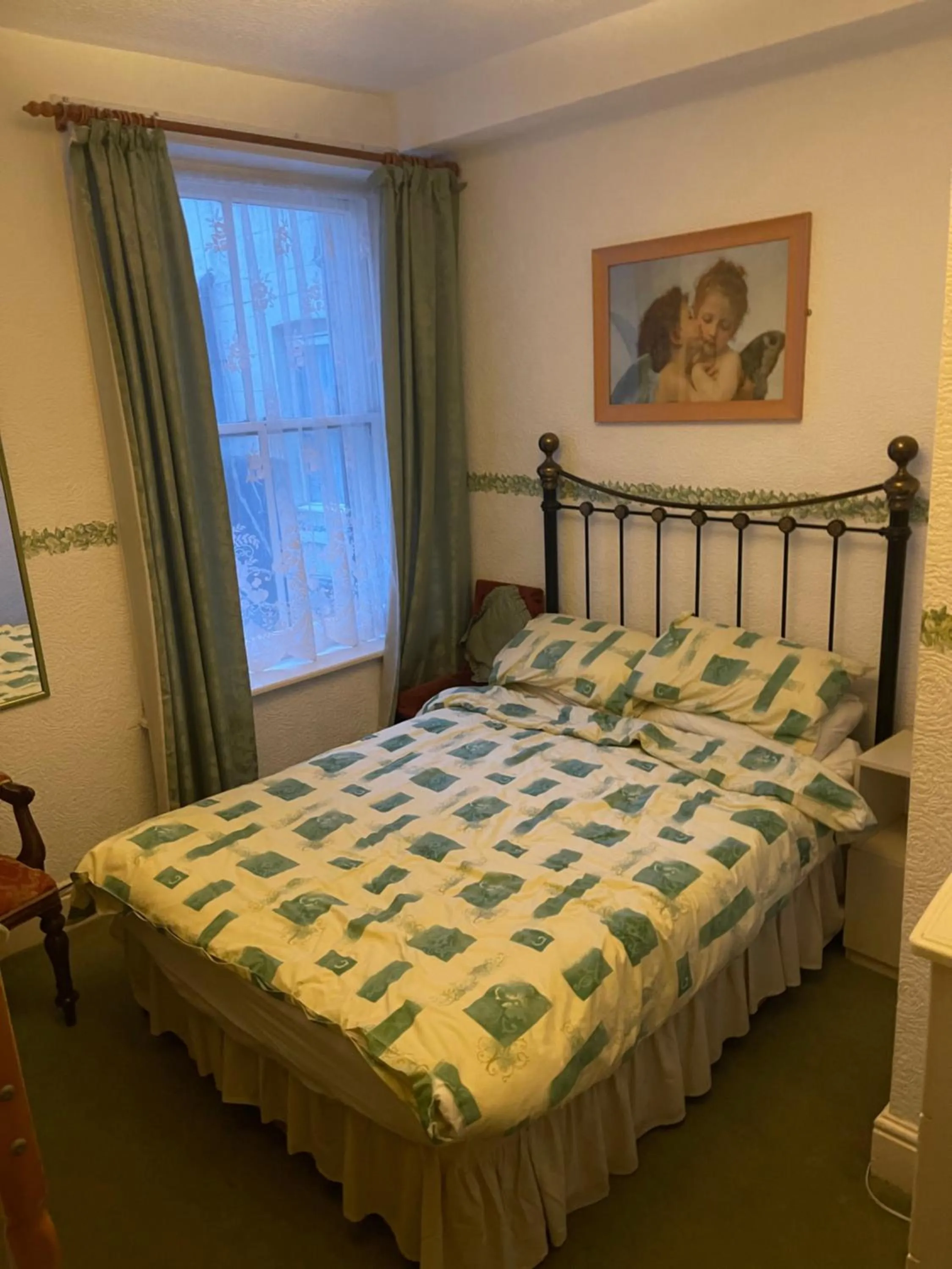 Bed in Highbury Hotel