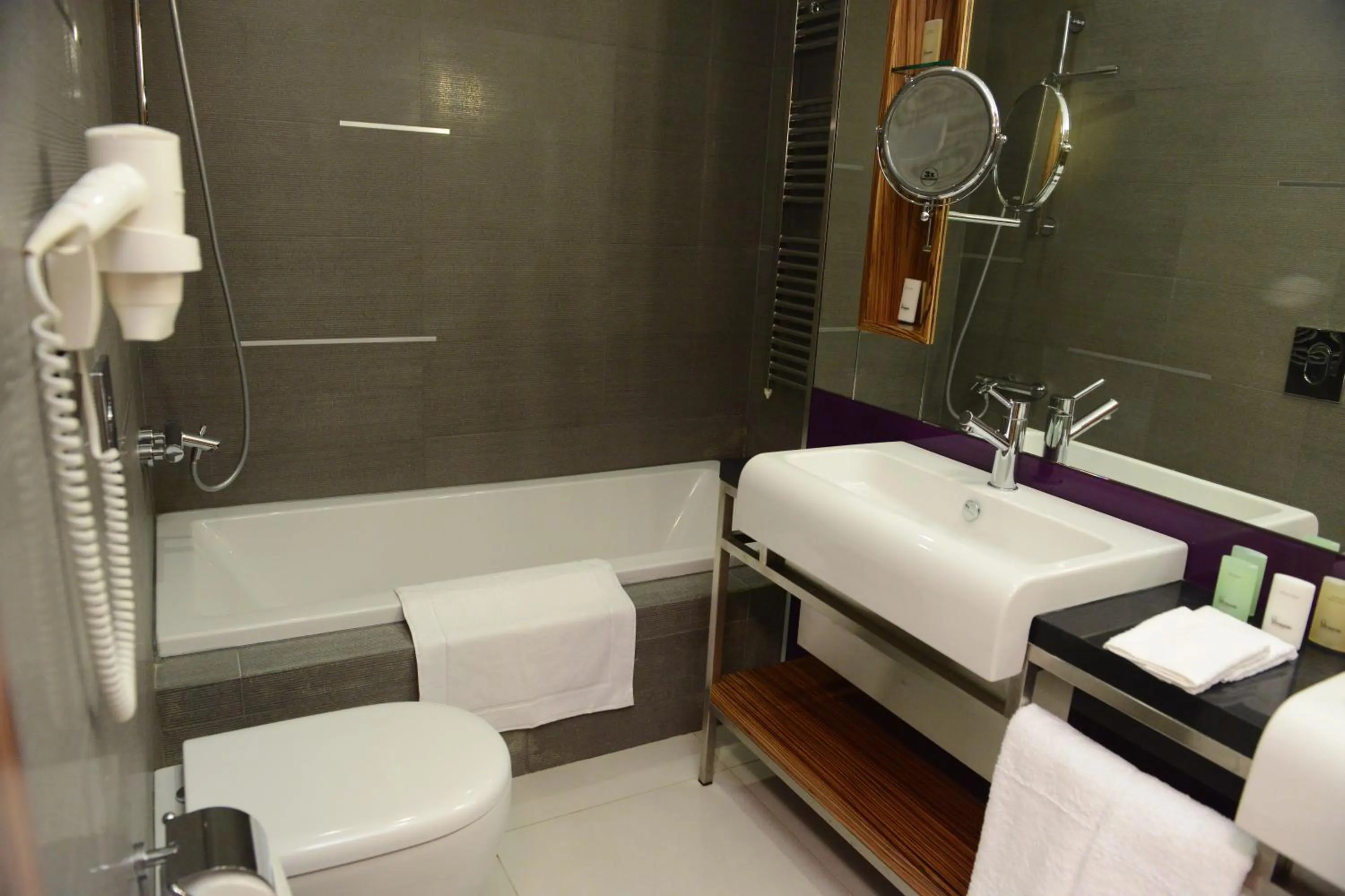 Bathroom in Warwick Stone 55 Hotel Beirut