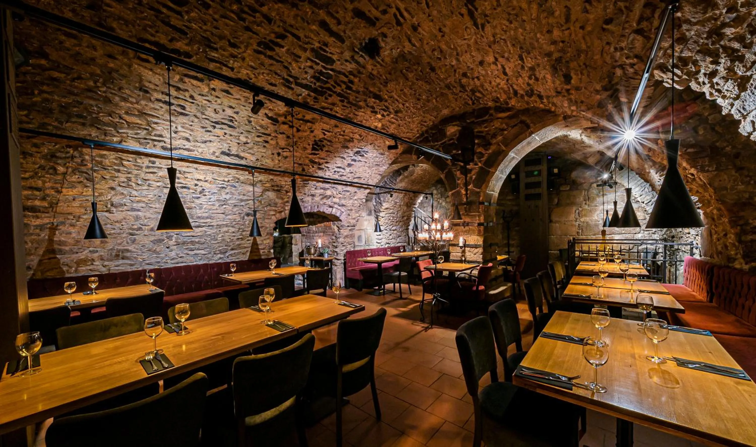 Restaurant/places to eat in Hotel Rango