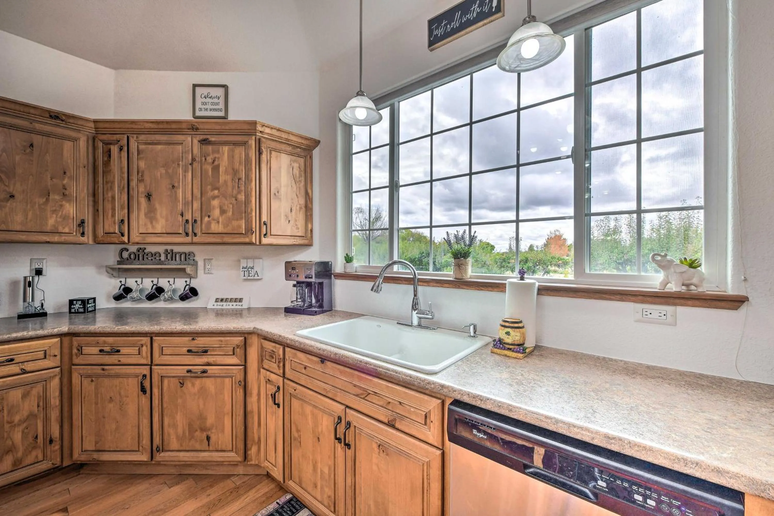 The Vineyard Country Farm Home at Grand Valley