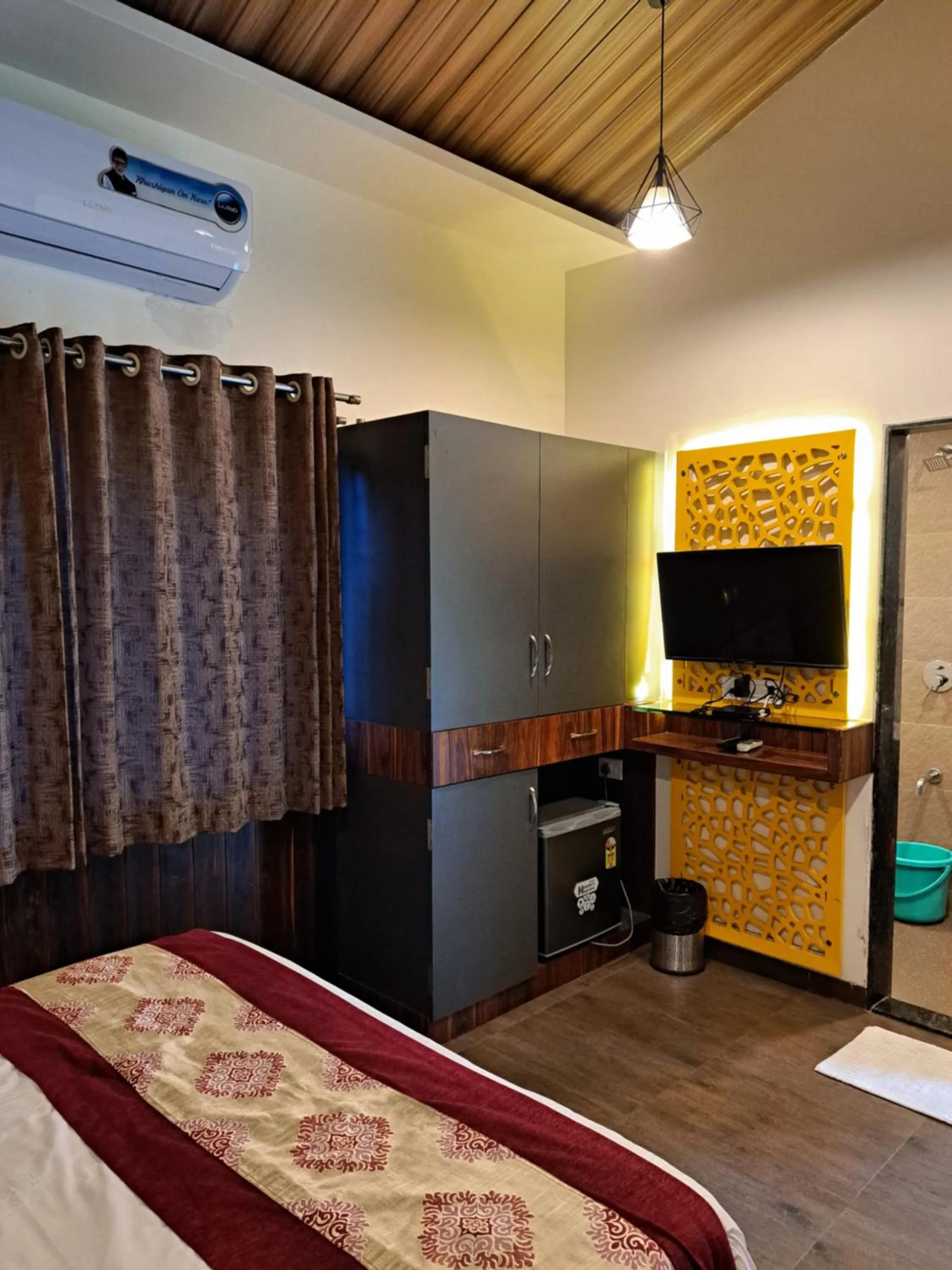 Bed in ONELLA REGENCY