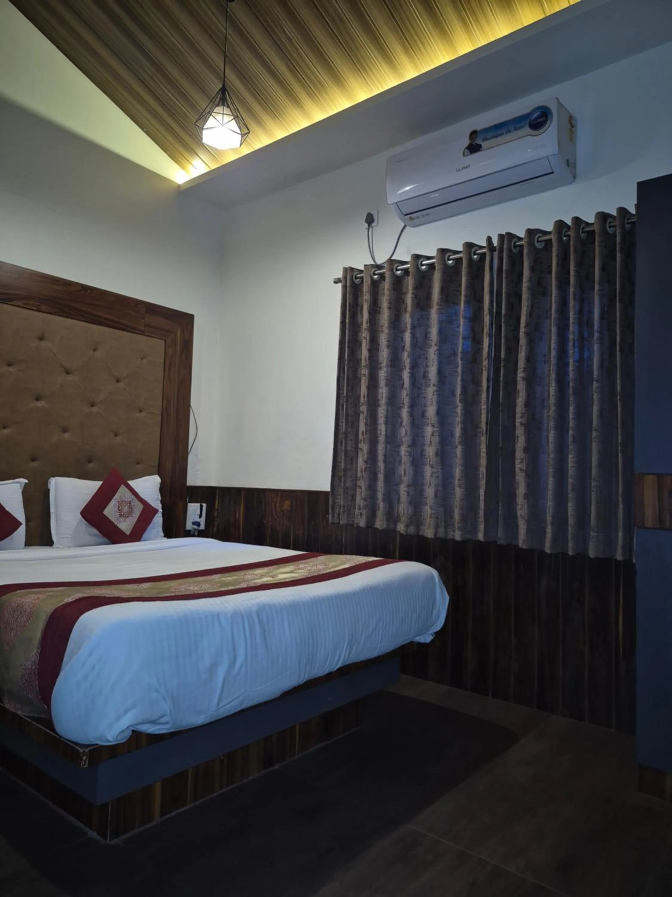 Bed in ONELLA REGENCY