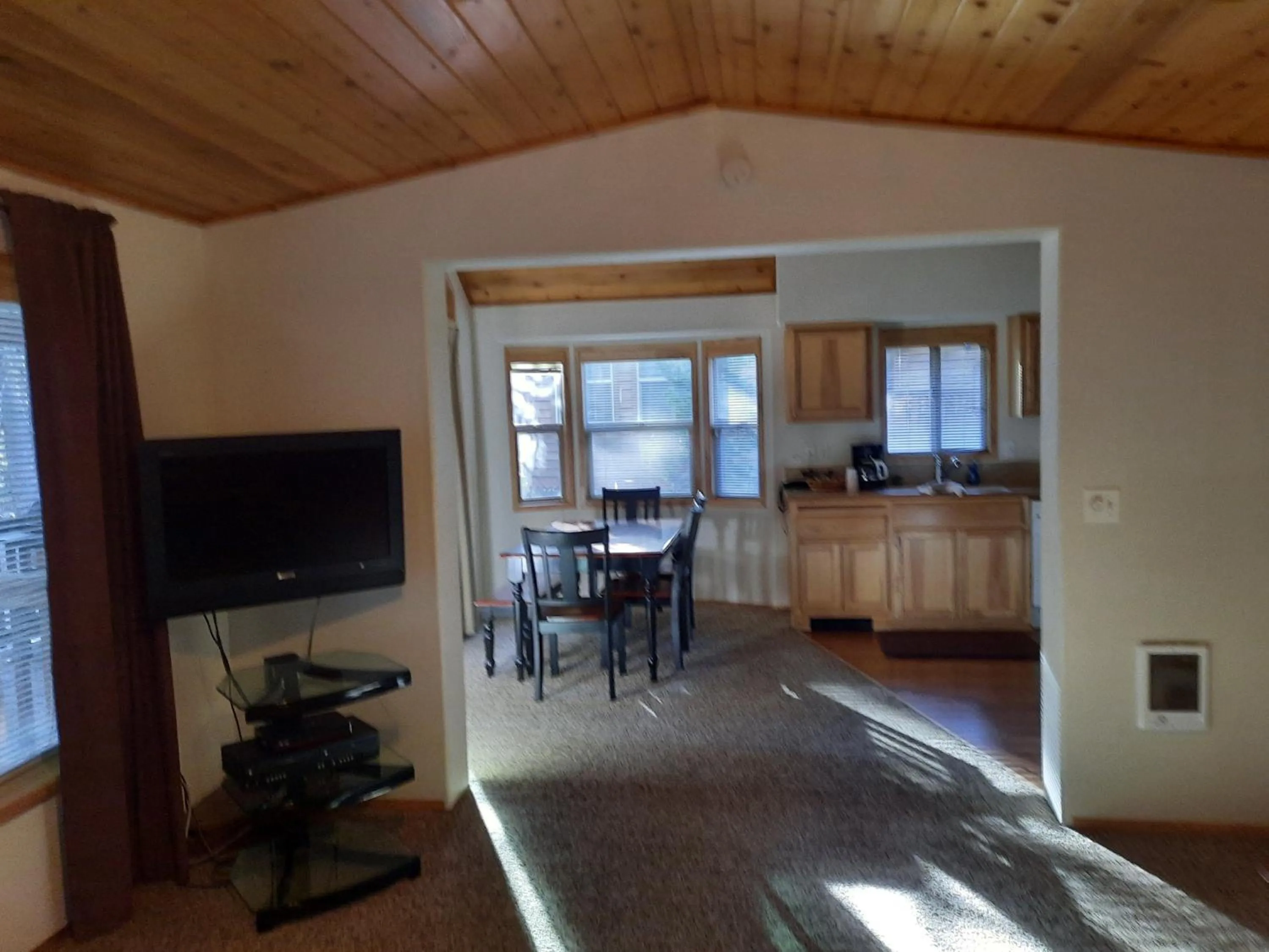 Willamette Pass Inn & Chalets