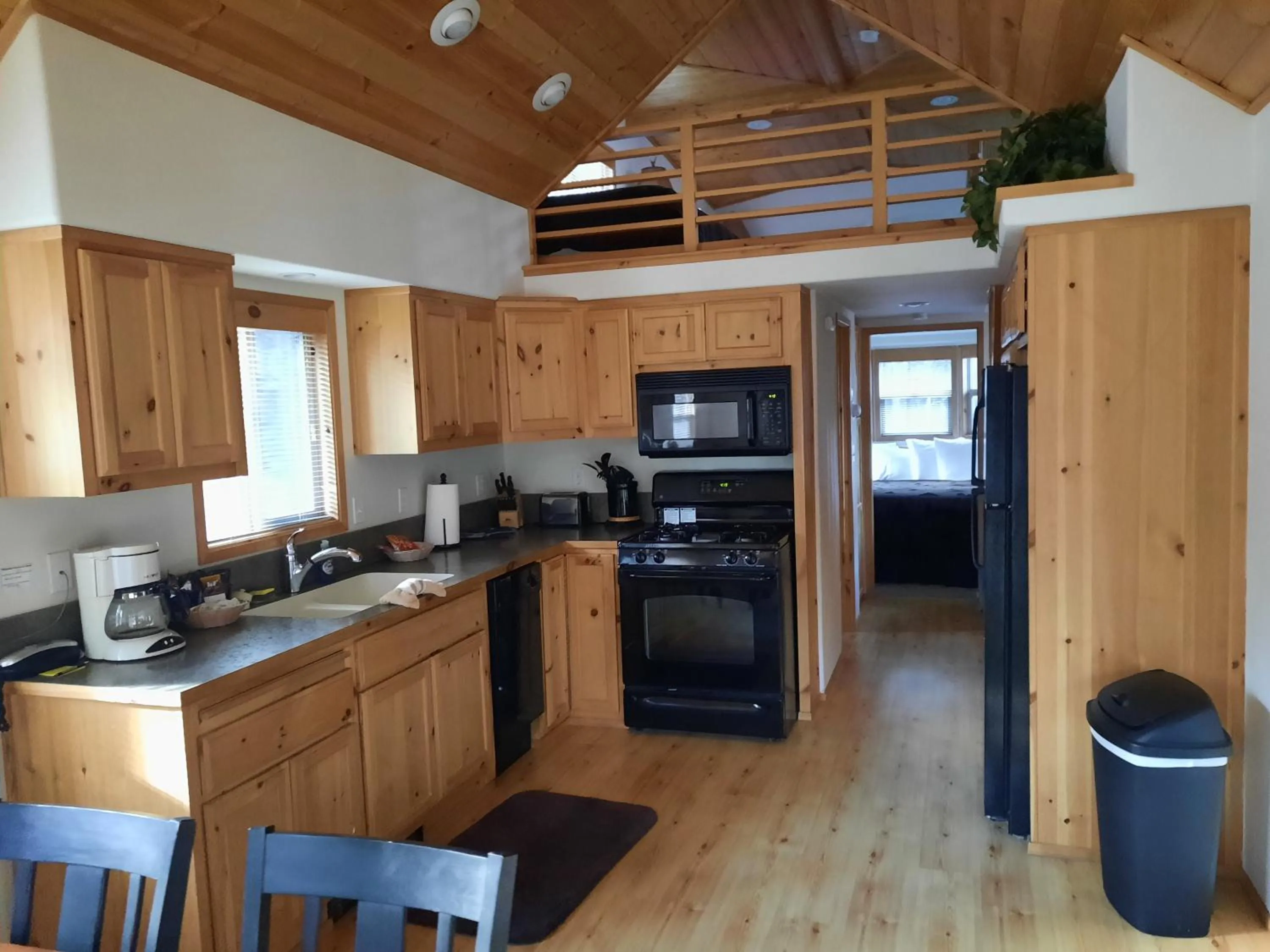 Willamette Pass Inn & Chalets