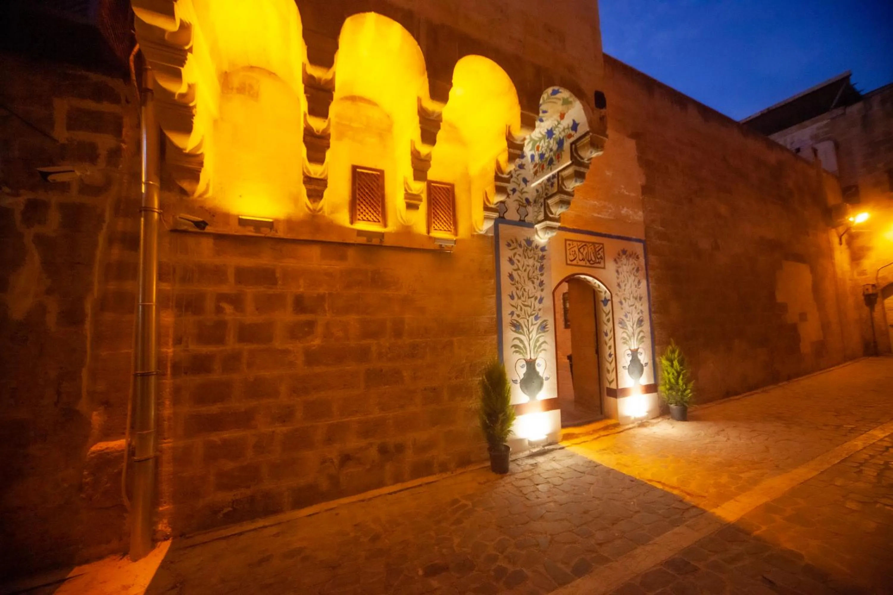 Night in Vefa Konagı