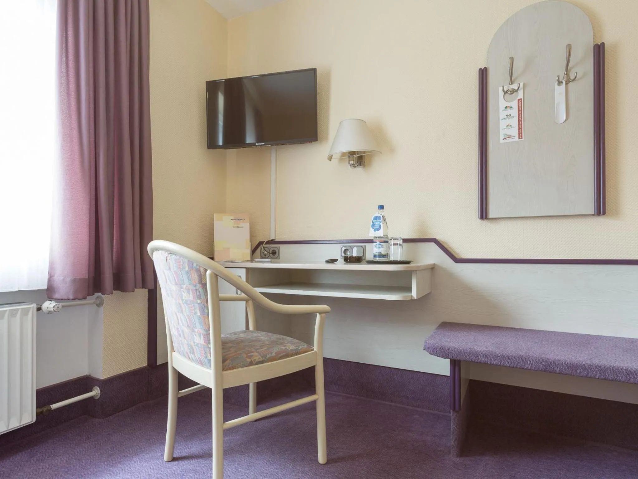 Photo of the whole room in Stadt-gut-Hotel Siegboot