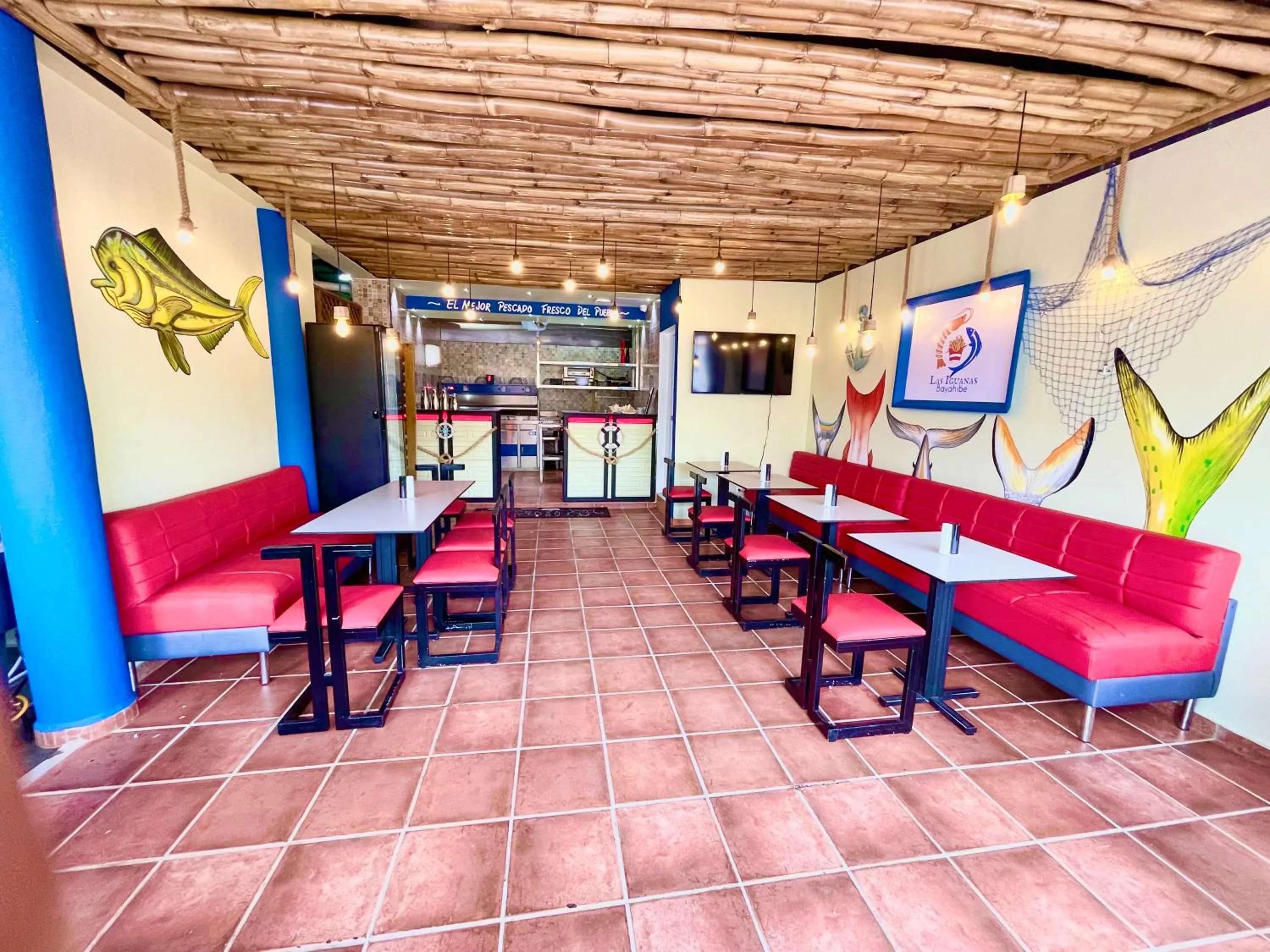 Restaurant/places to eat in Villa Iguana