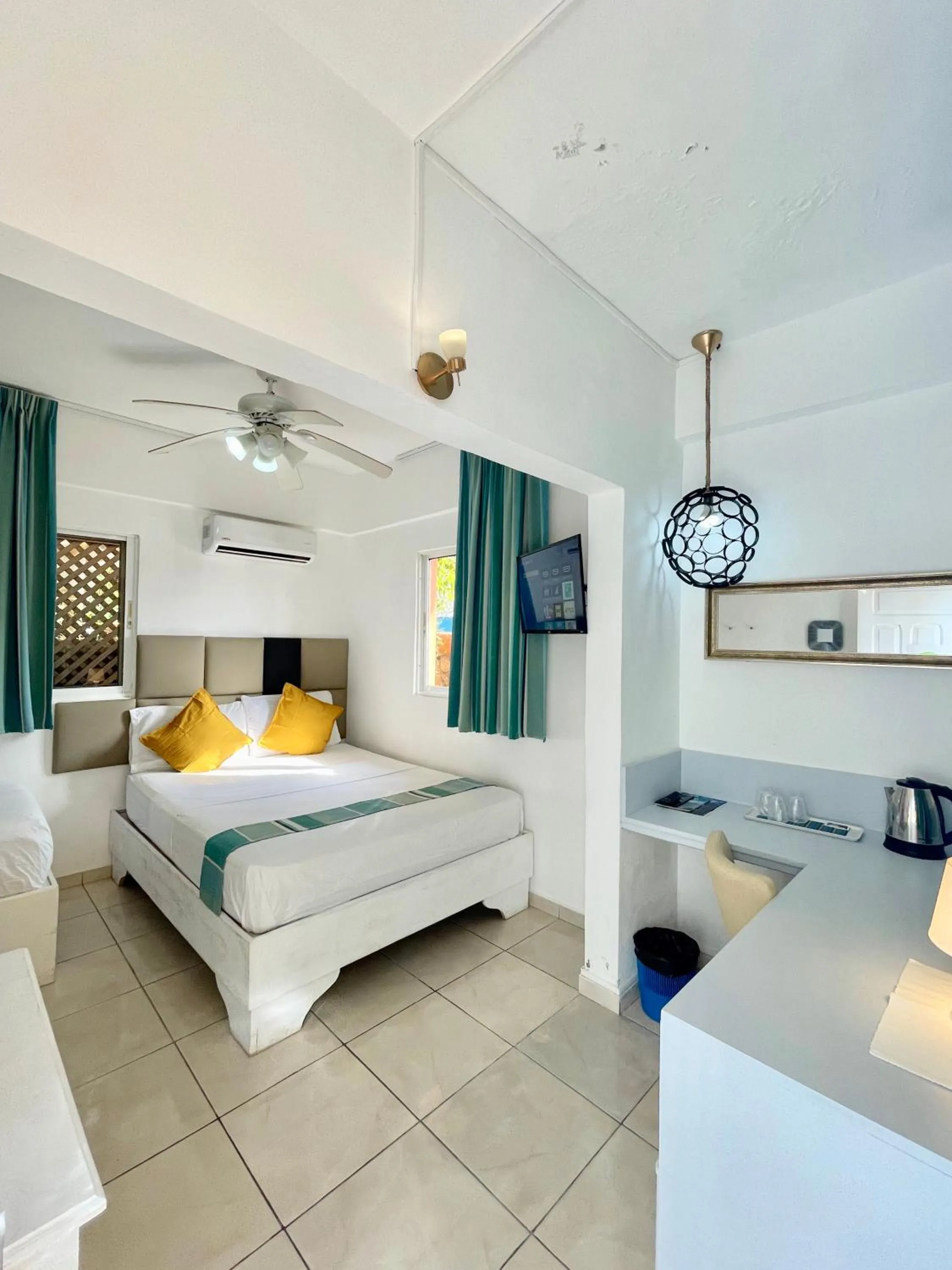 Bedroom, Bed in Villa Iguana