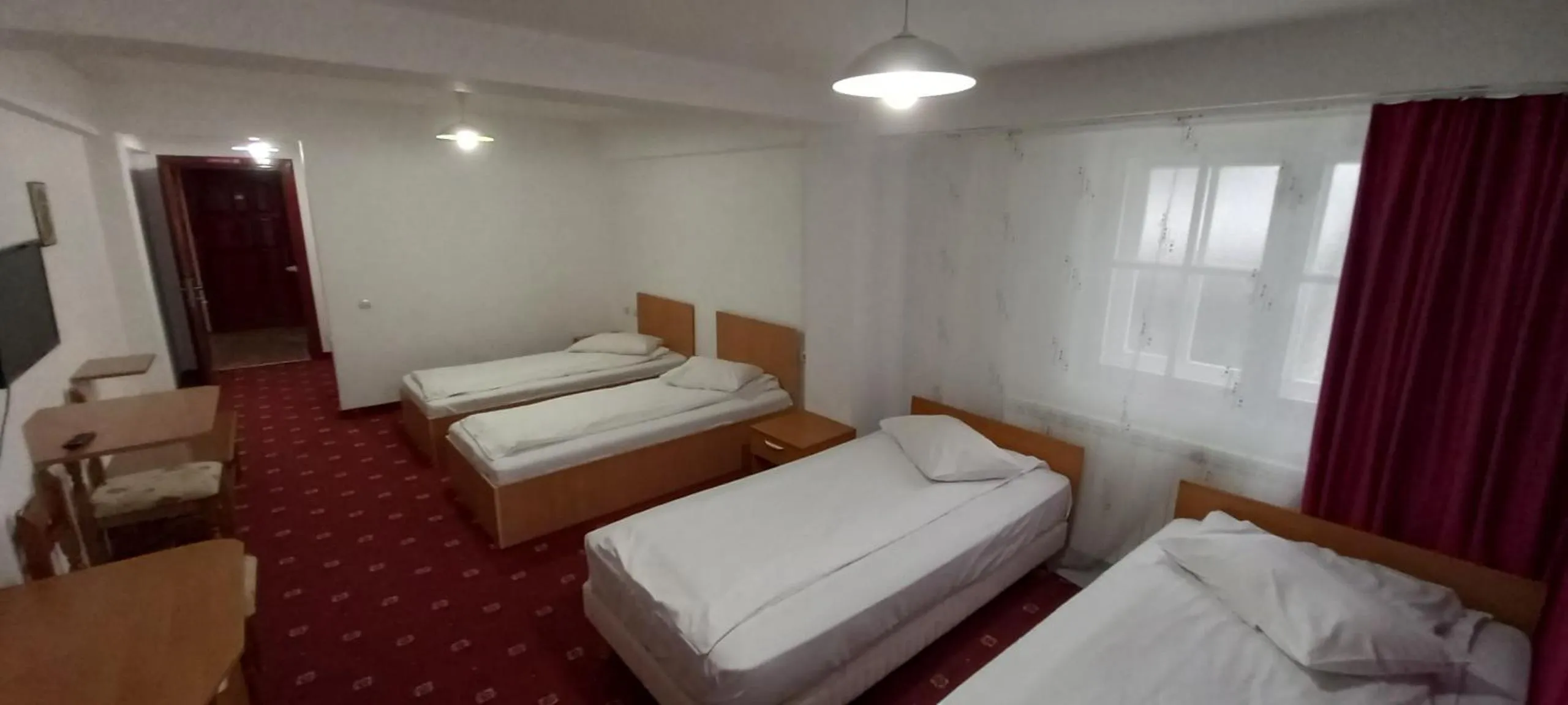 Bed in Mountain Breeze