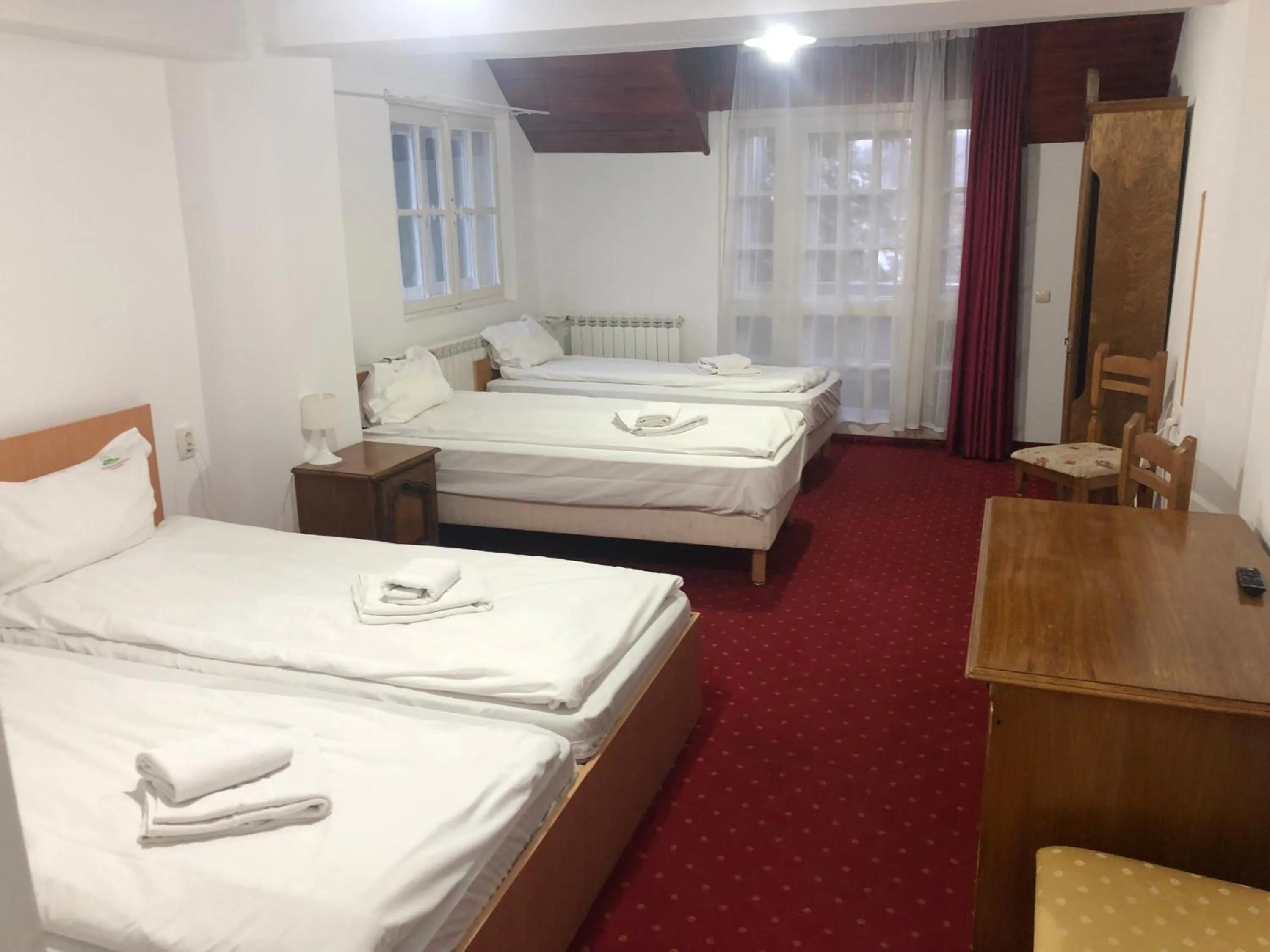 Bed in Mountain Breeze