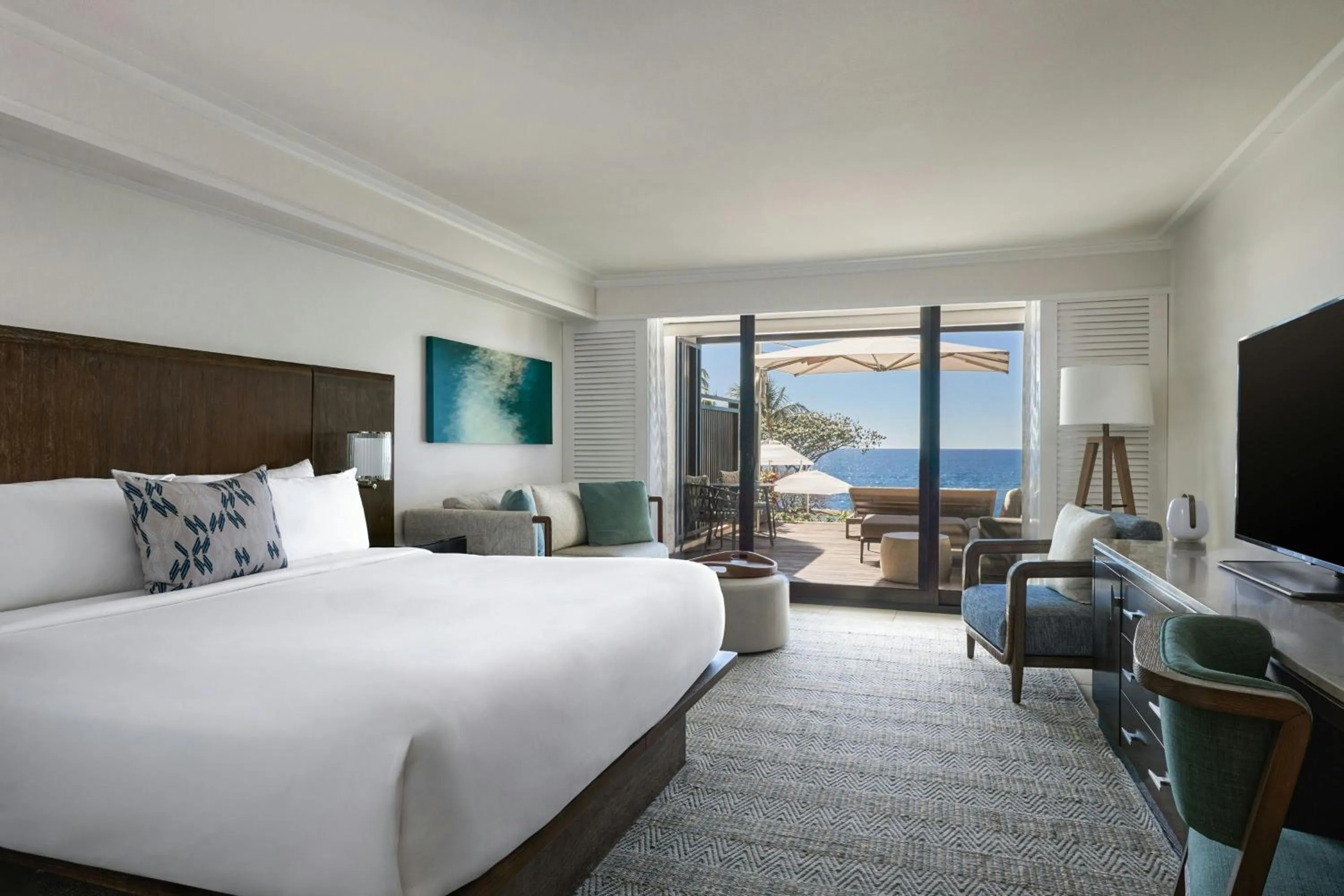 Photo of the whole room, Bed in Wailea Beach Resort - Marriott, Maui