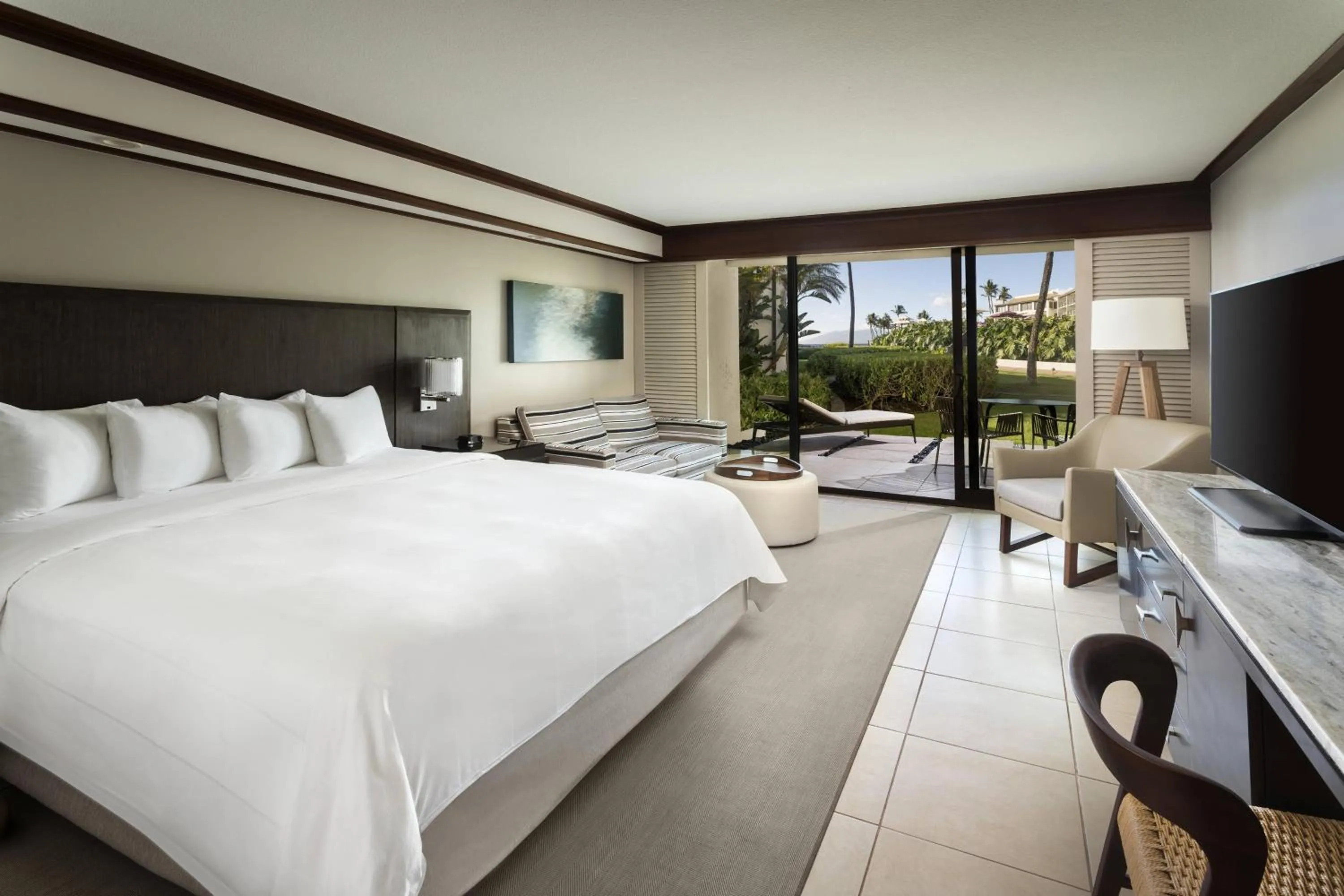 Photo of the whole room, Bed in Wailea Beach Resort - Marriott, Maui