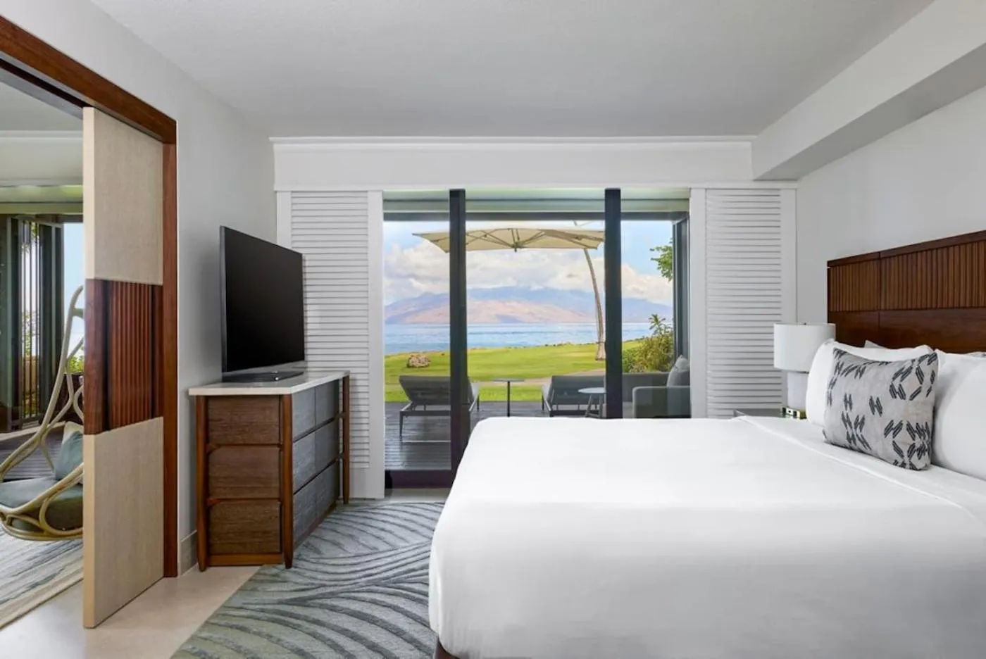 Bedroom, Bed in Wailea Beach Resort - Marriott, Maui
