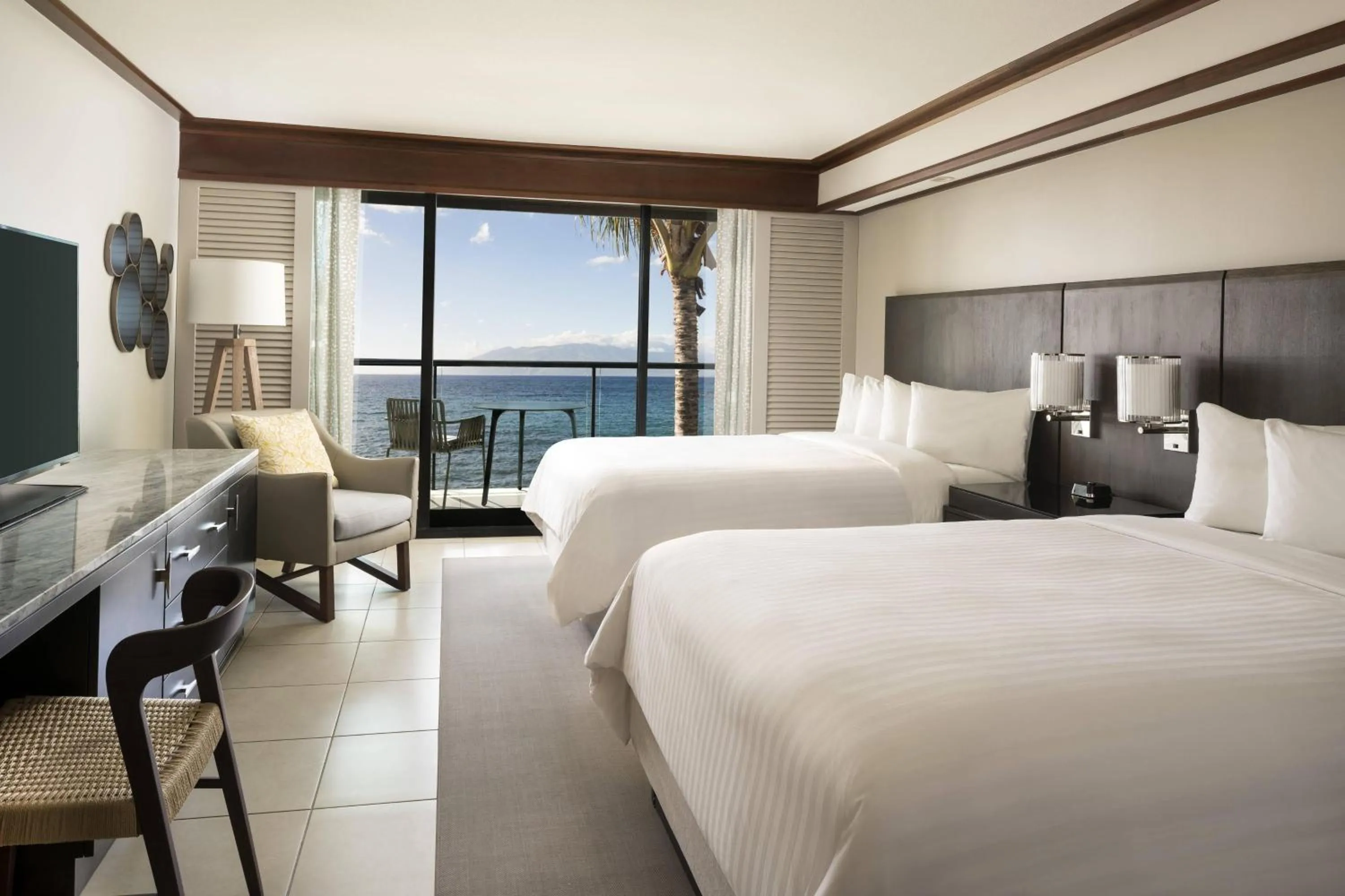 Photo of the whole room, Bed in Wailea Beach Resort - Marriott, Maui