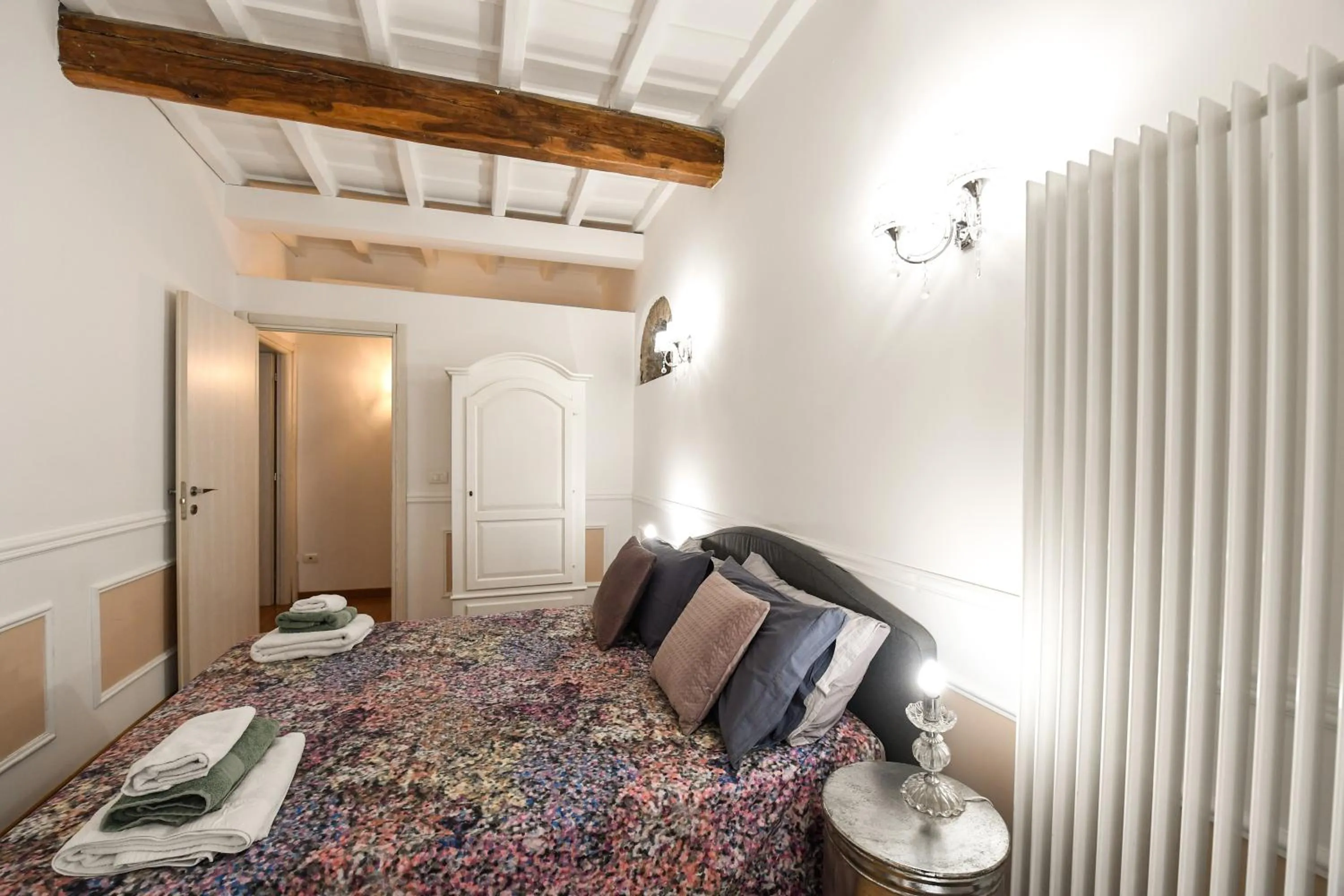Bed in Castel Sant'Angelo Apartments - Exclusive & Luxury