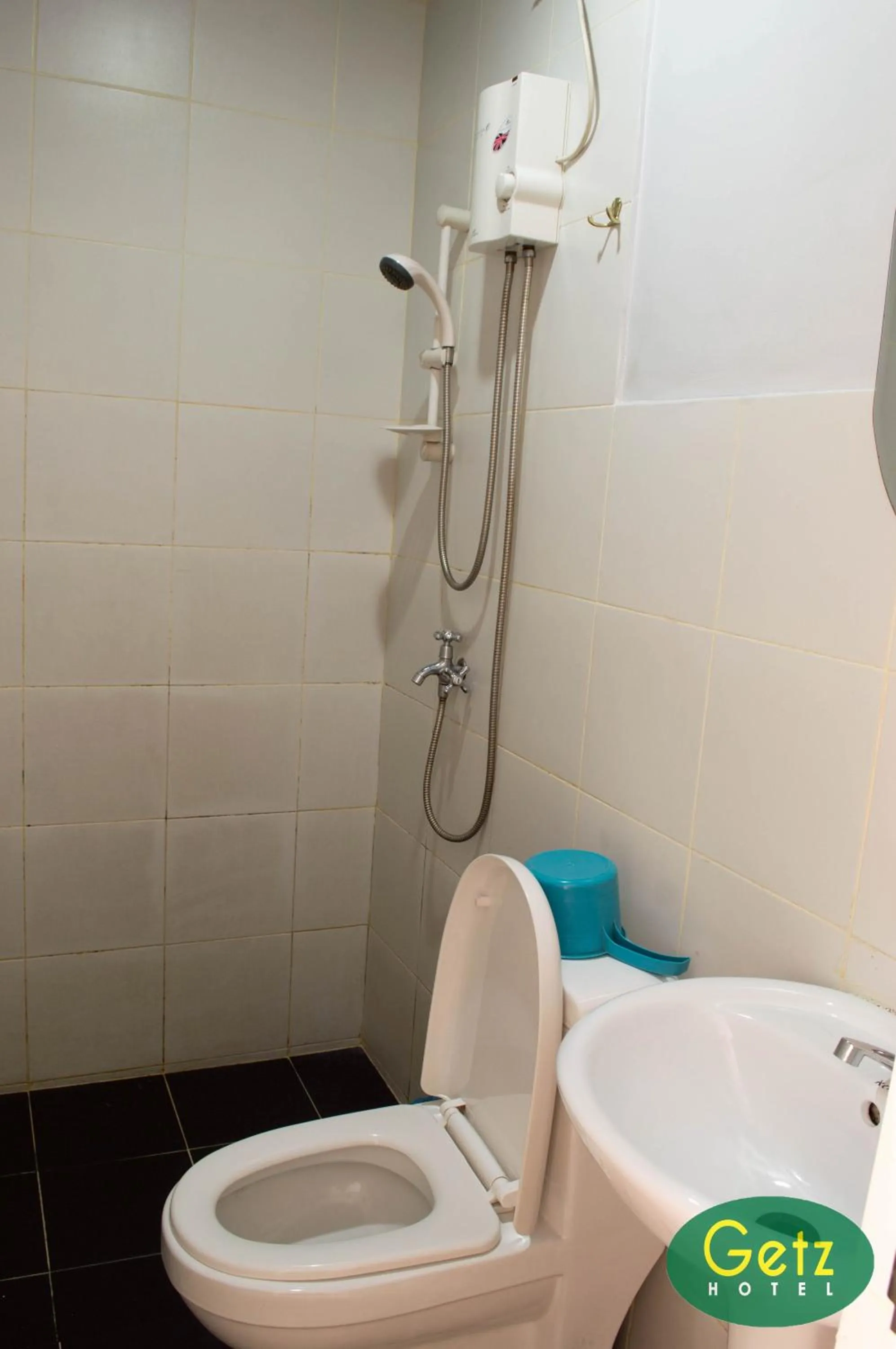 Bathroom in GETZ HOTEL MANILA