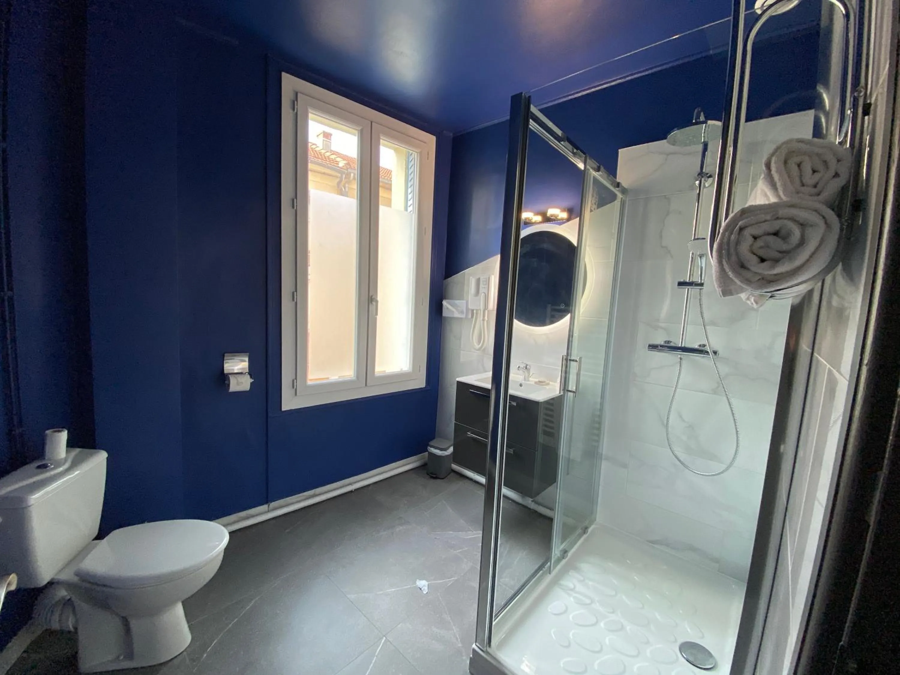 Toilet in Hotel Majestic