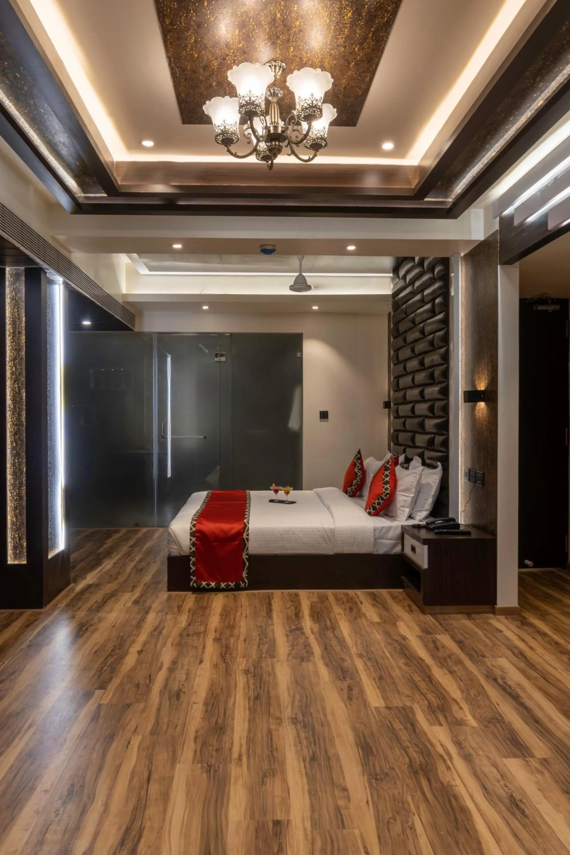 Bedroom, Bed in Divan Clarks Inn Goa