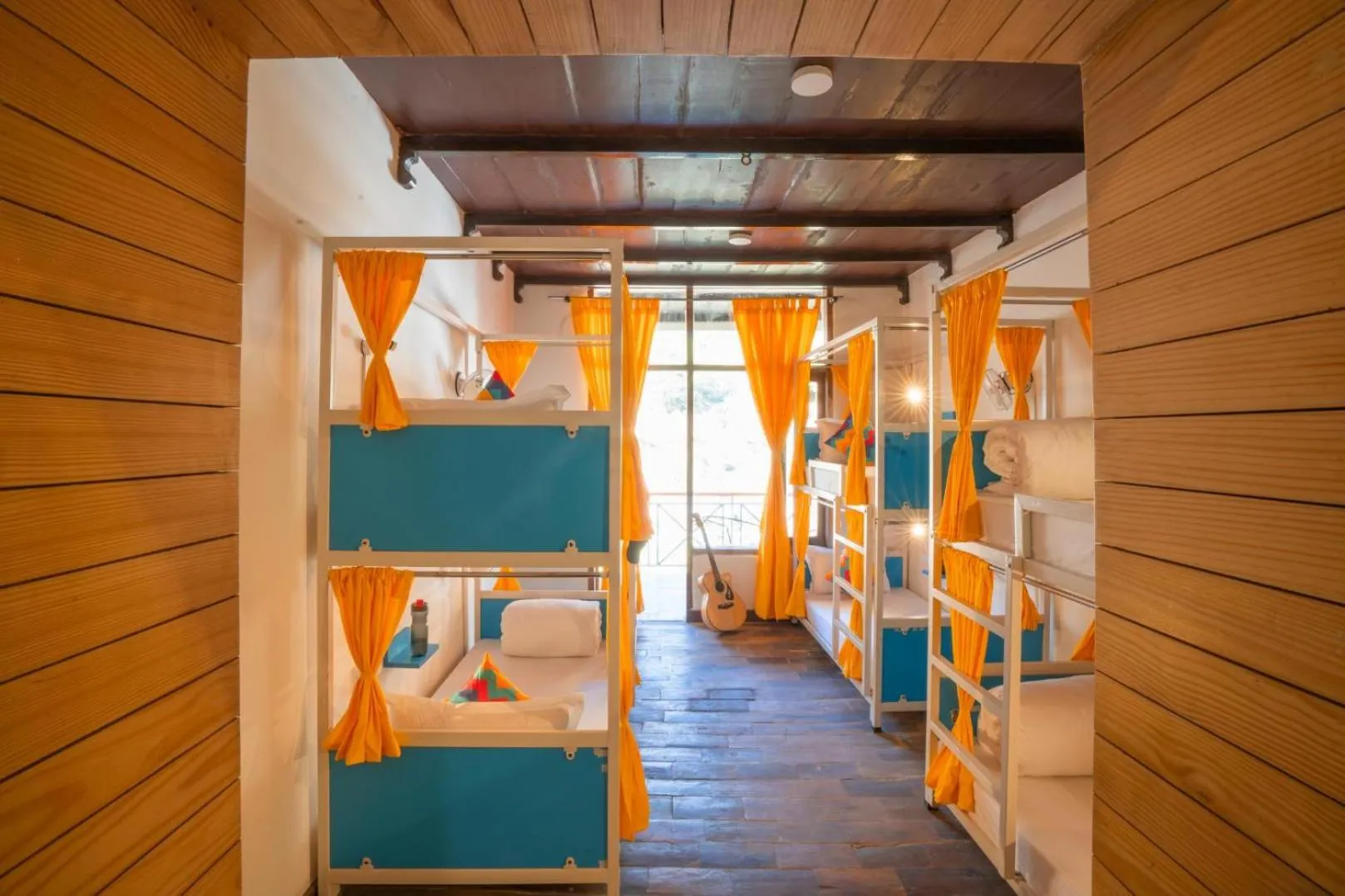 bunk bed in goSTOPS Dehradun, Maldevta