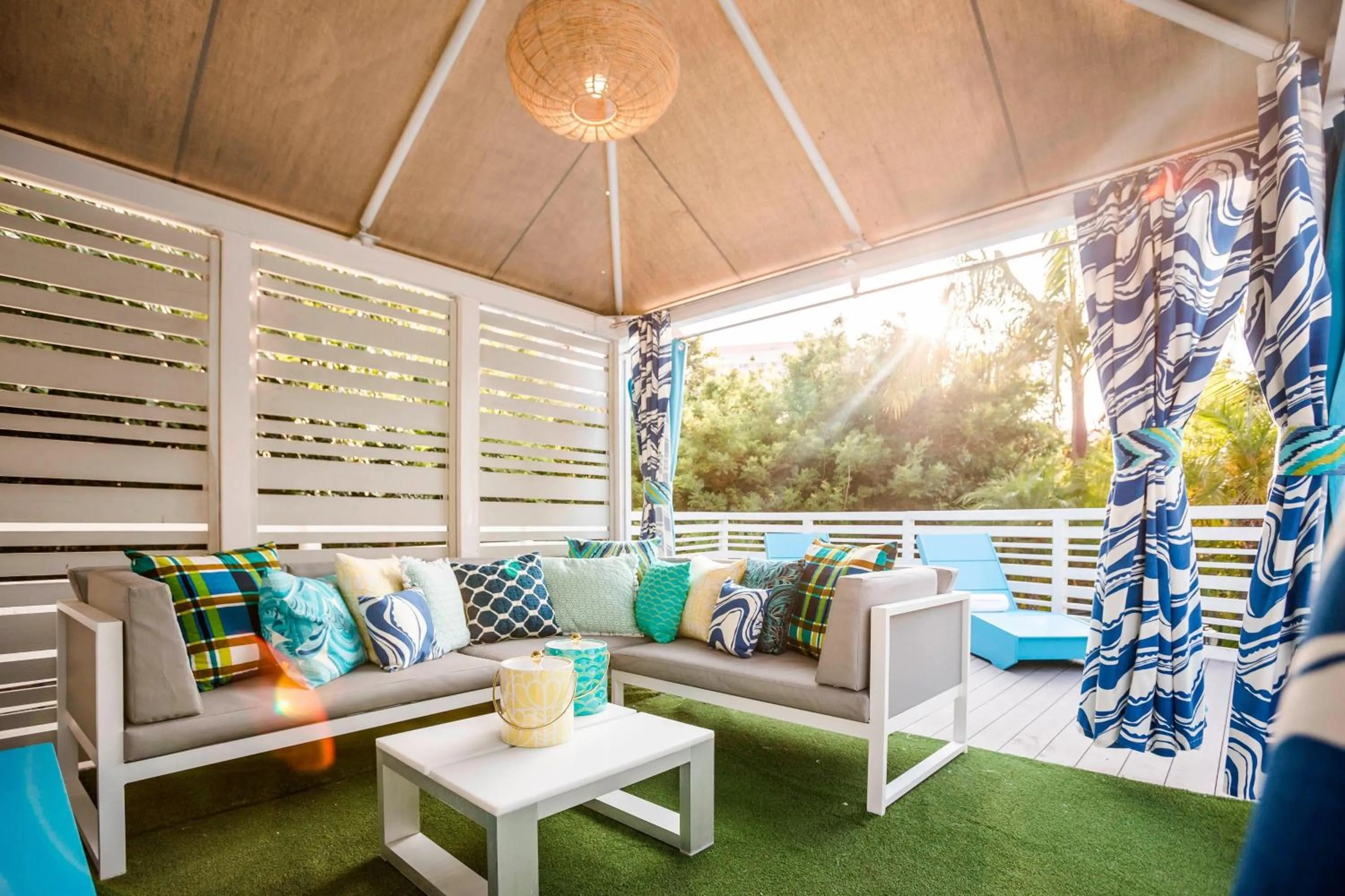 Area and facilities in W Los Angeles – West Beverly Hills