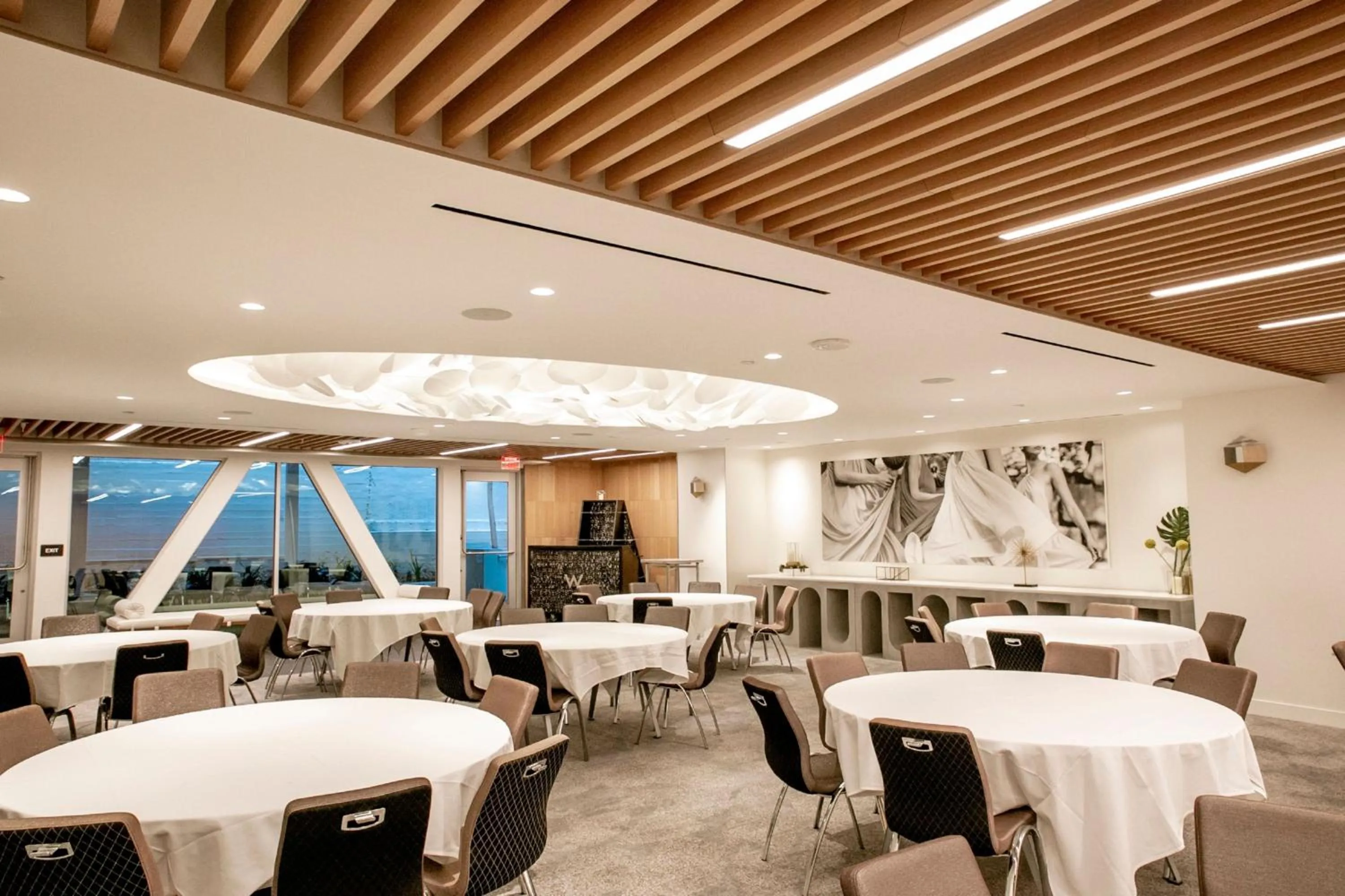 Meeting/conference room in W Los Angeles – West Beverly Hills