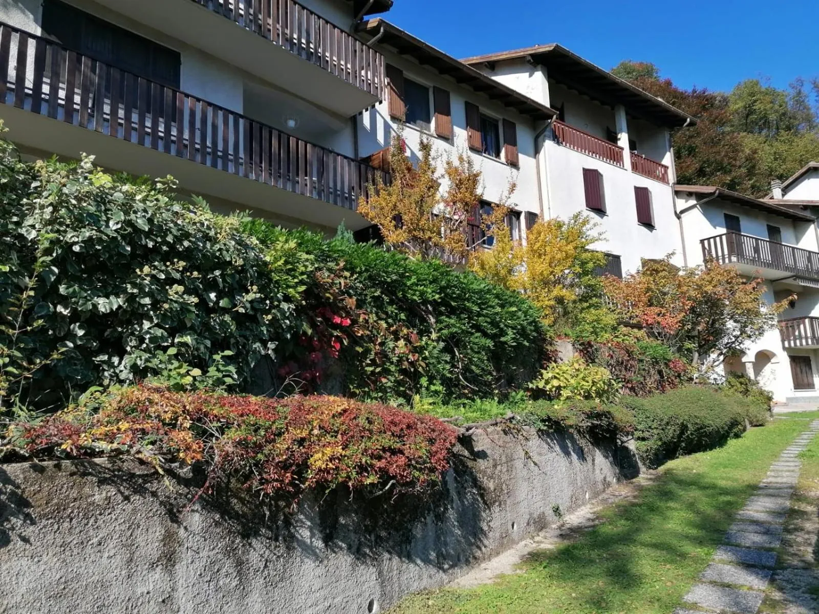 Property building in La Finestra sul Lago