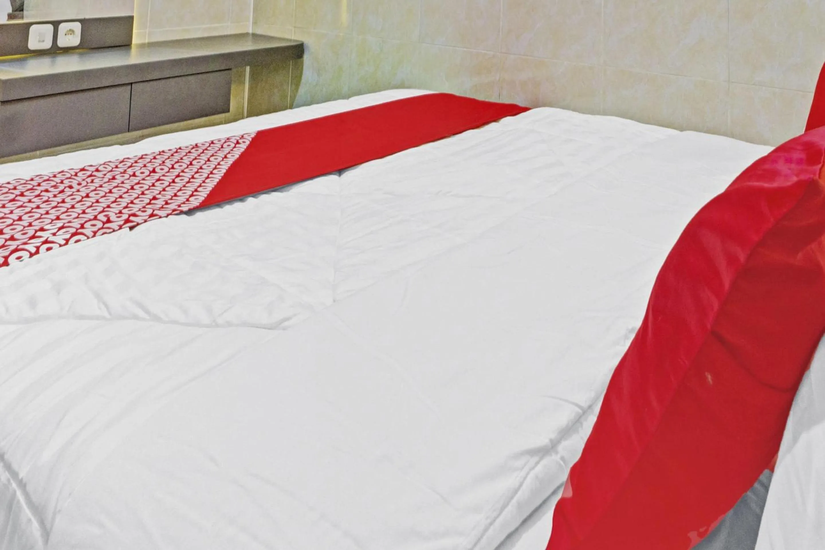 Bedroom, Bed in OYO Life 90737 Losmen Aini Syariah