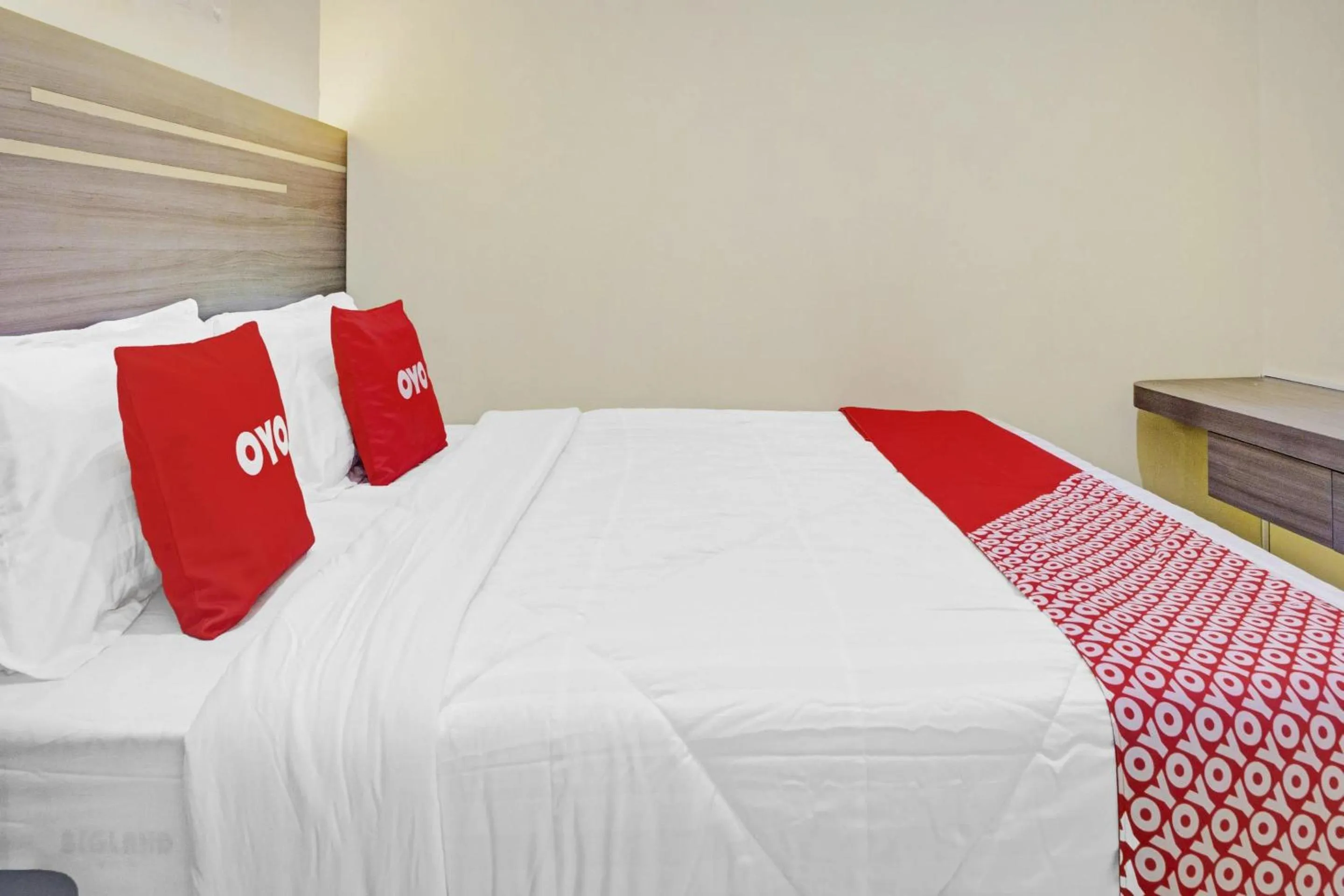 Bedroom, Bed in OYO Life 90737 Losmen Aini Syariah