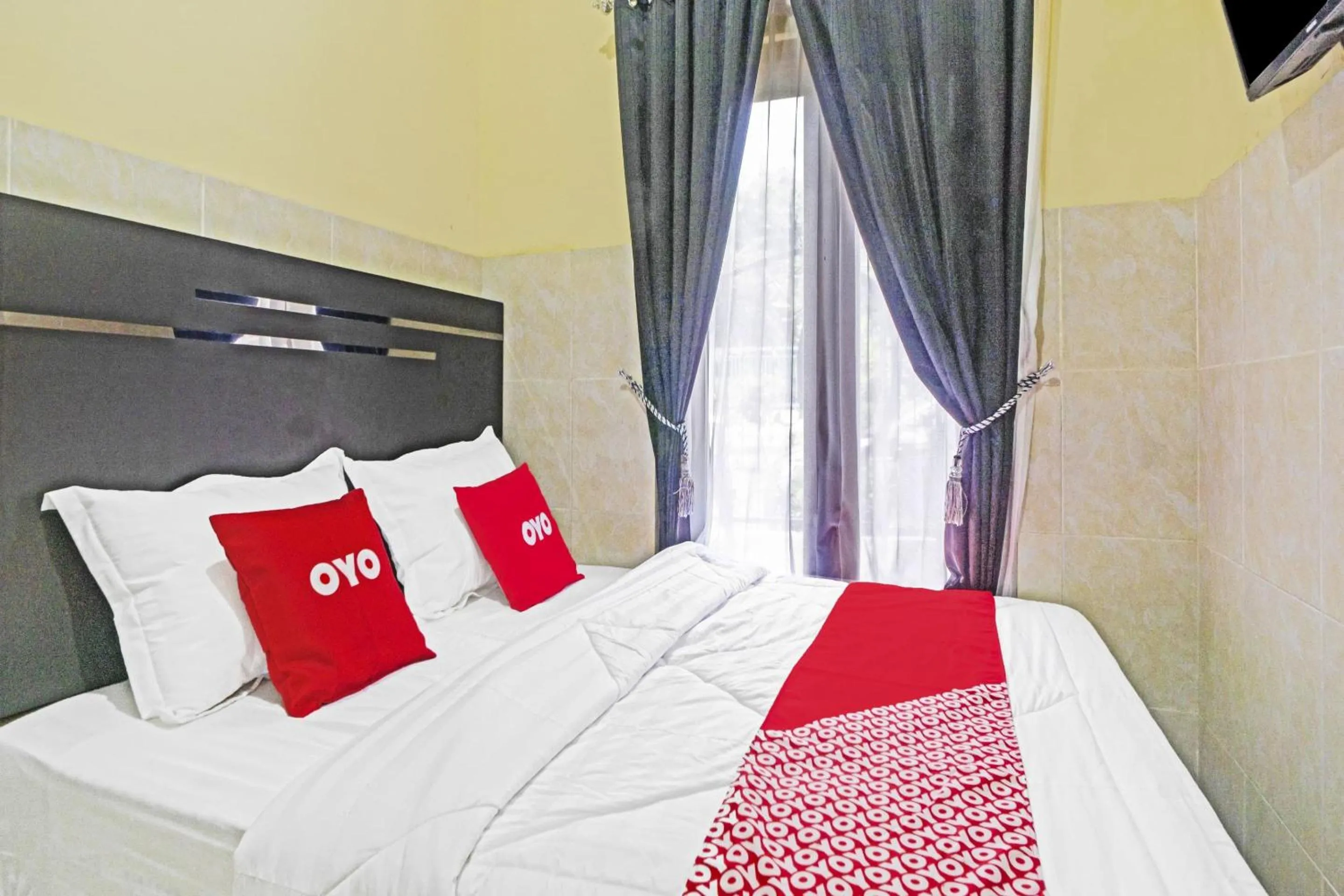 Bedroom, Bed in OYO Life 90737 Losmen Aini Syariah