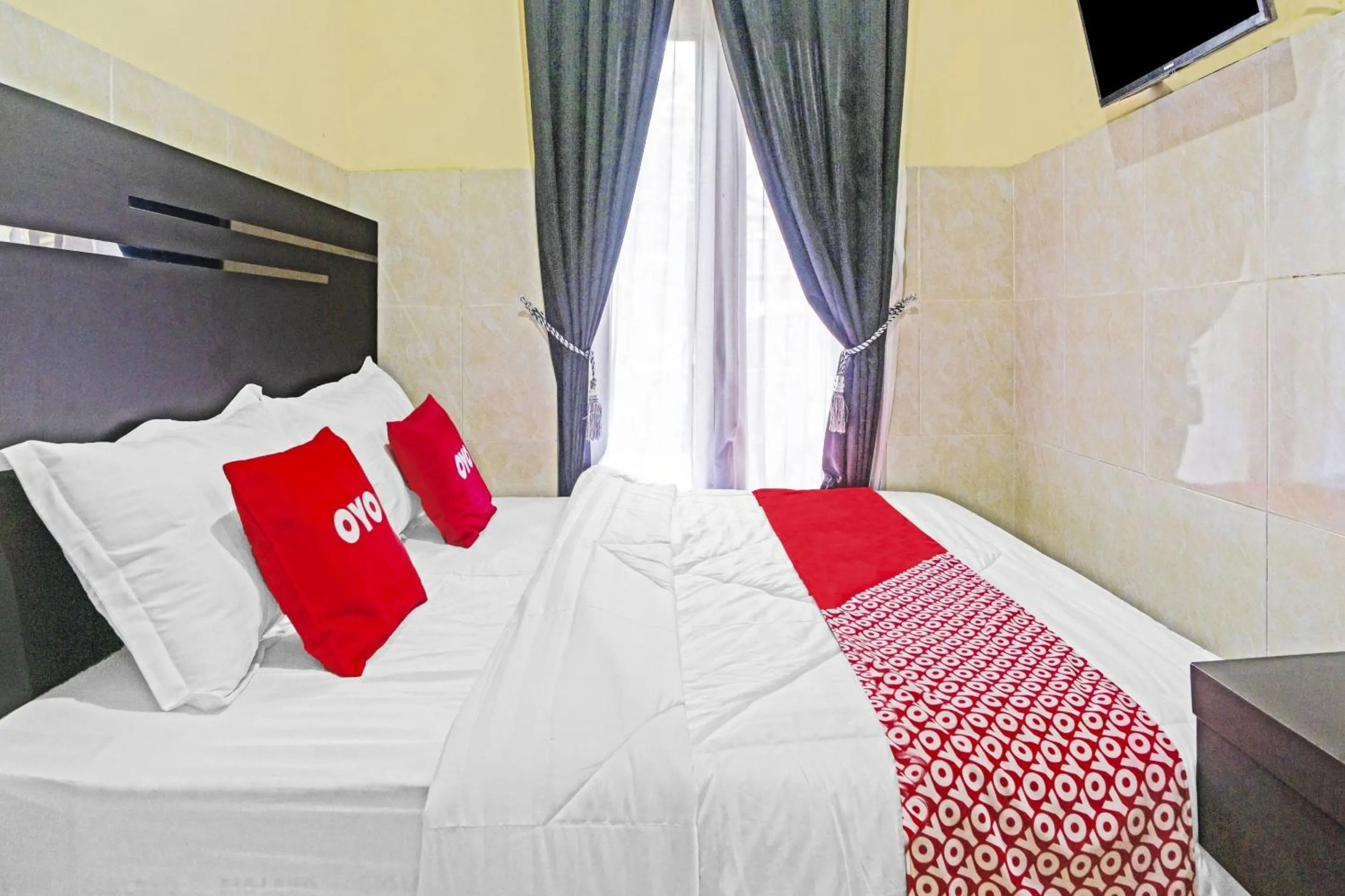 Bedroom, Bed in OYO Life 90737 Losmen Aini Syariah