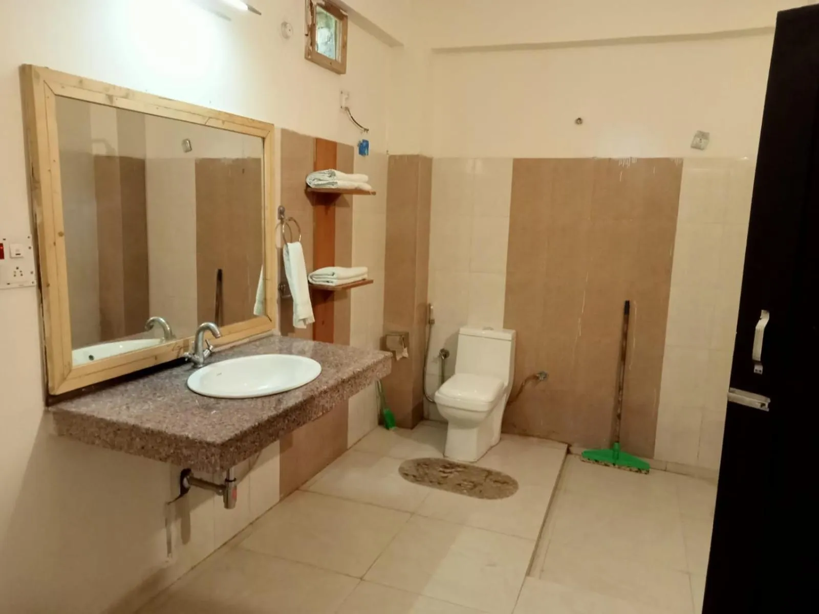 Bathroom in Vanasthali Jungle Resort Jim Corbett