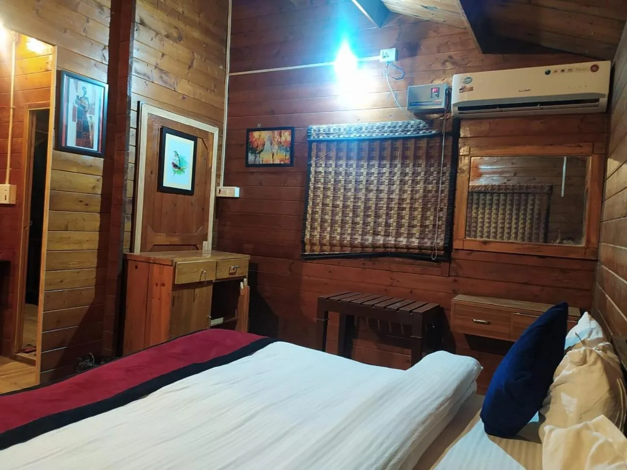 Bedroom in Vanasthali Jungle Resort Jim Corbett