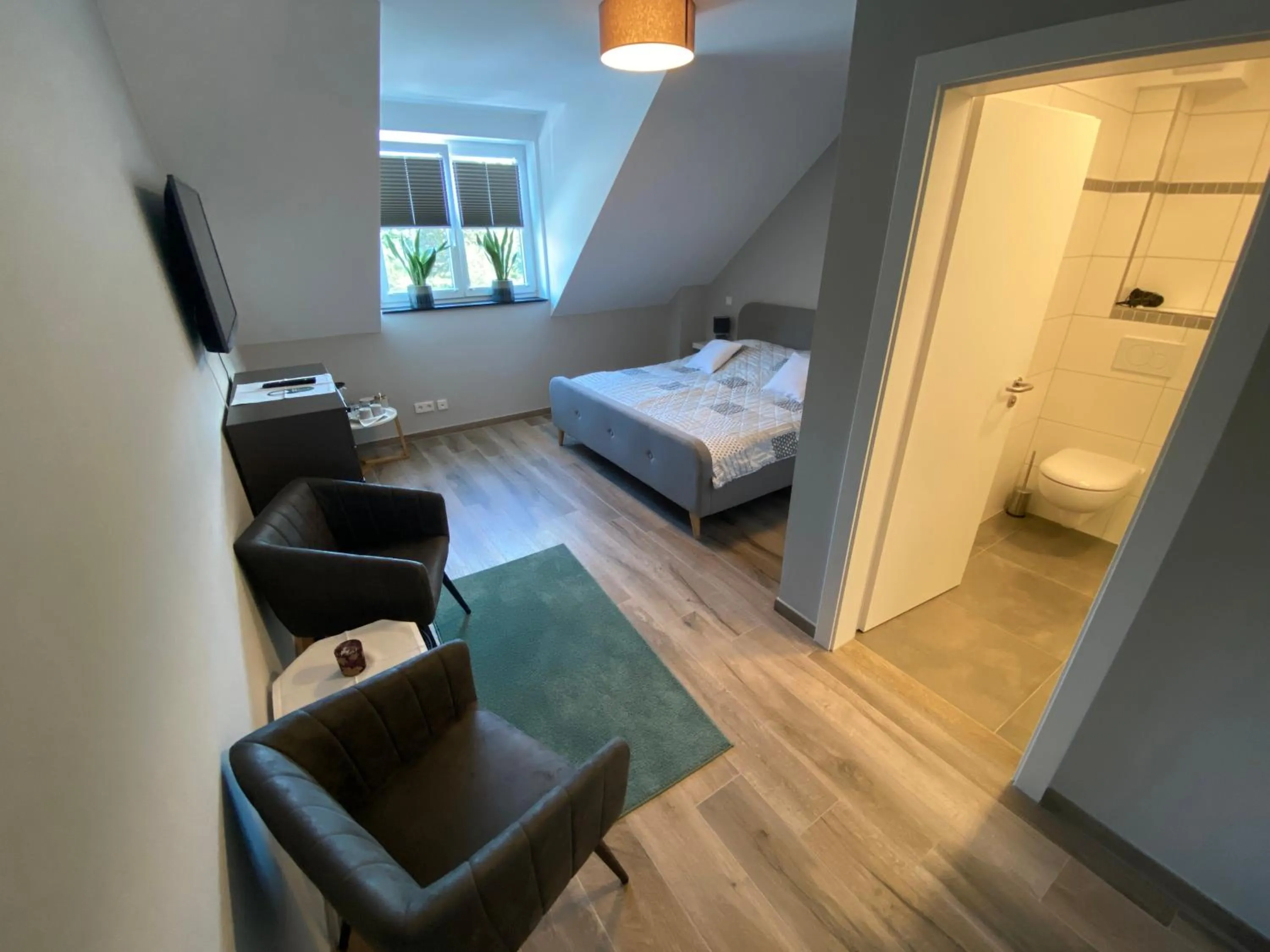 Shower, Bed in Waldhotel Am Jäger