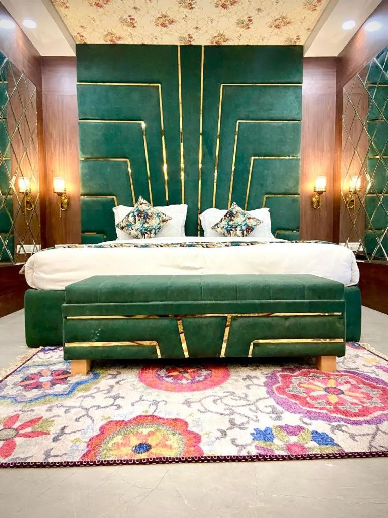 Bed in Hotel Woodville Inn - Hotel in Mcleodganj