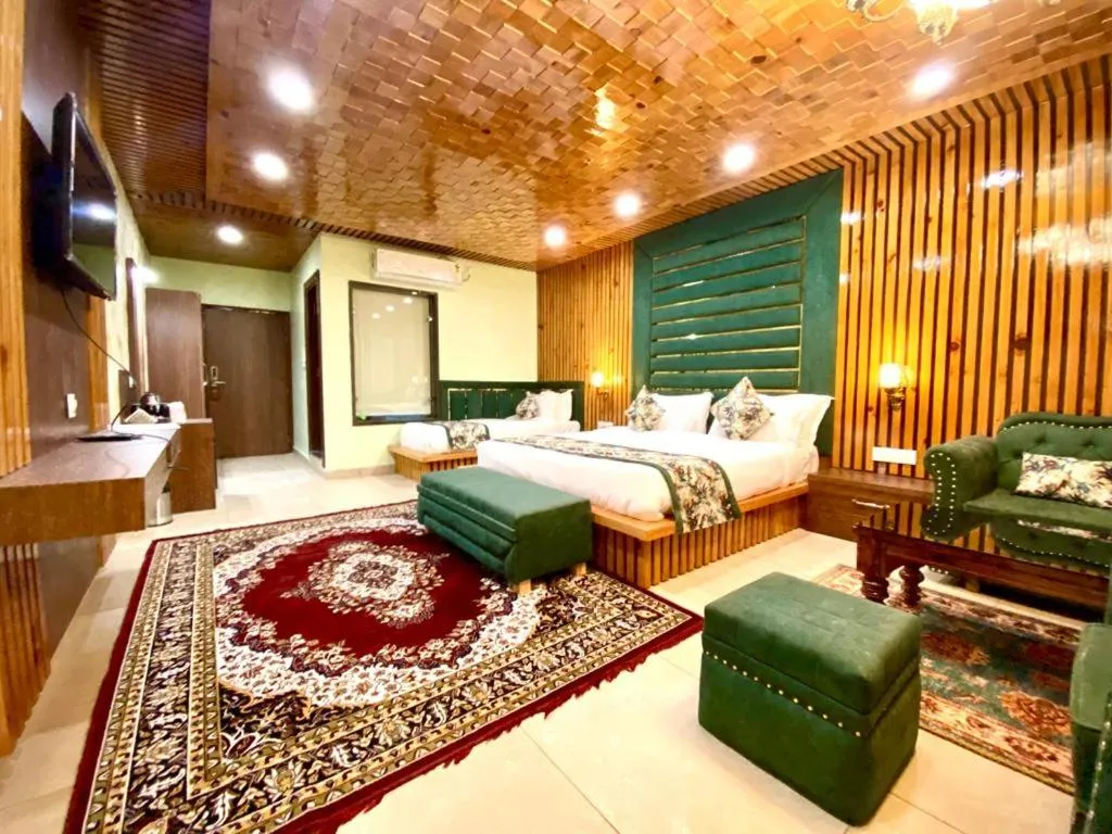 Photo of the whole room, Bed in Hotel Woodville Inn - Hotel in Mcleodganj