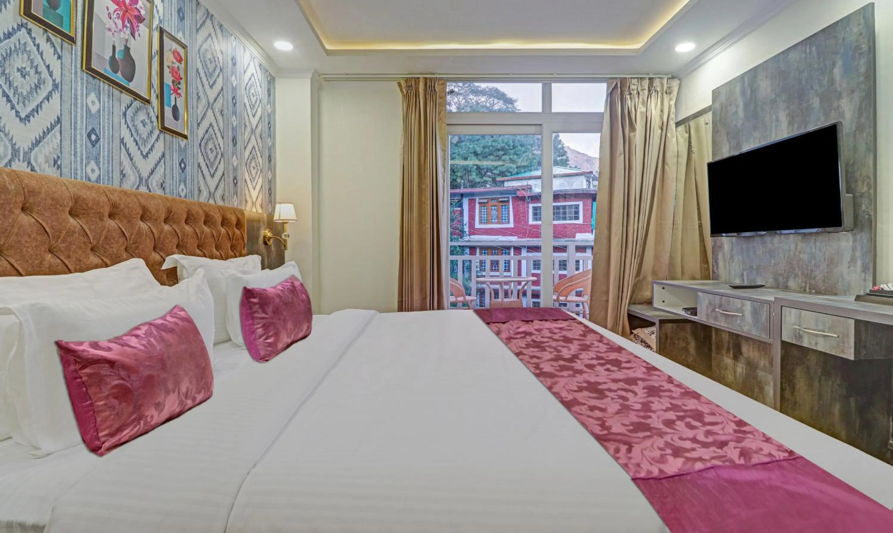 Bed in Hotel Woodville Inn - Hotel in Mcleodganj