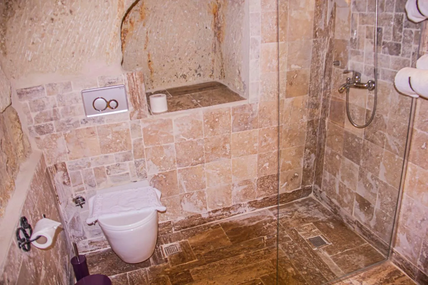 Shower in Junior Ottoman Cave