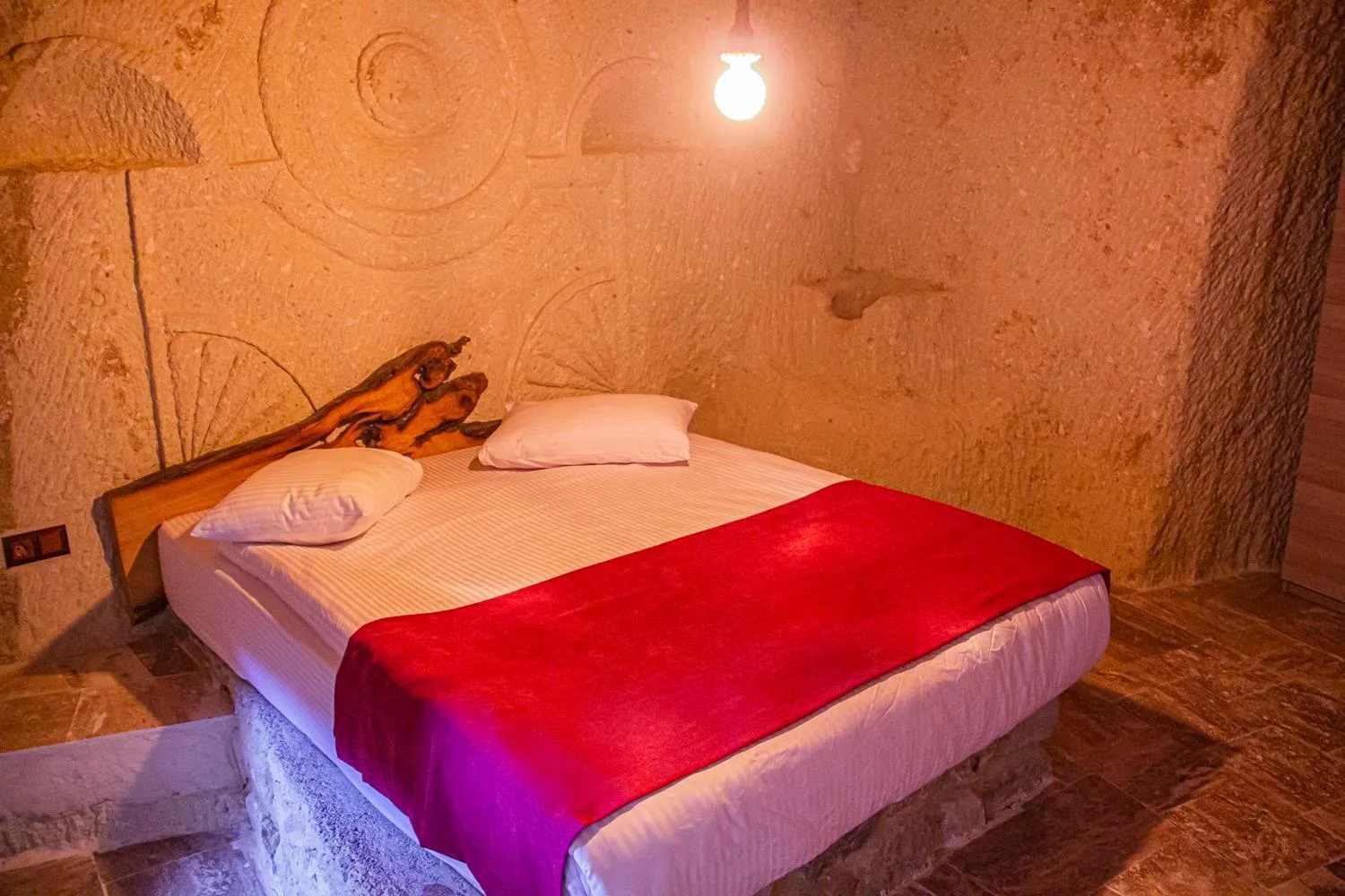 Bed in Junior Ottoman Cave
