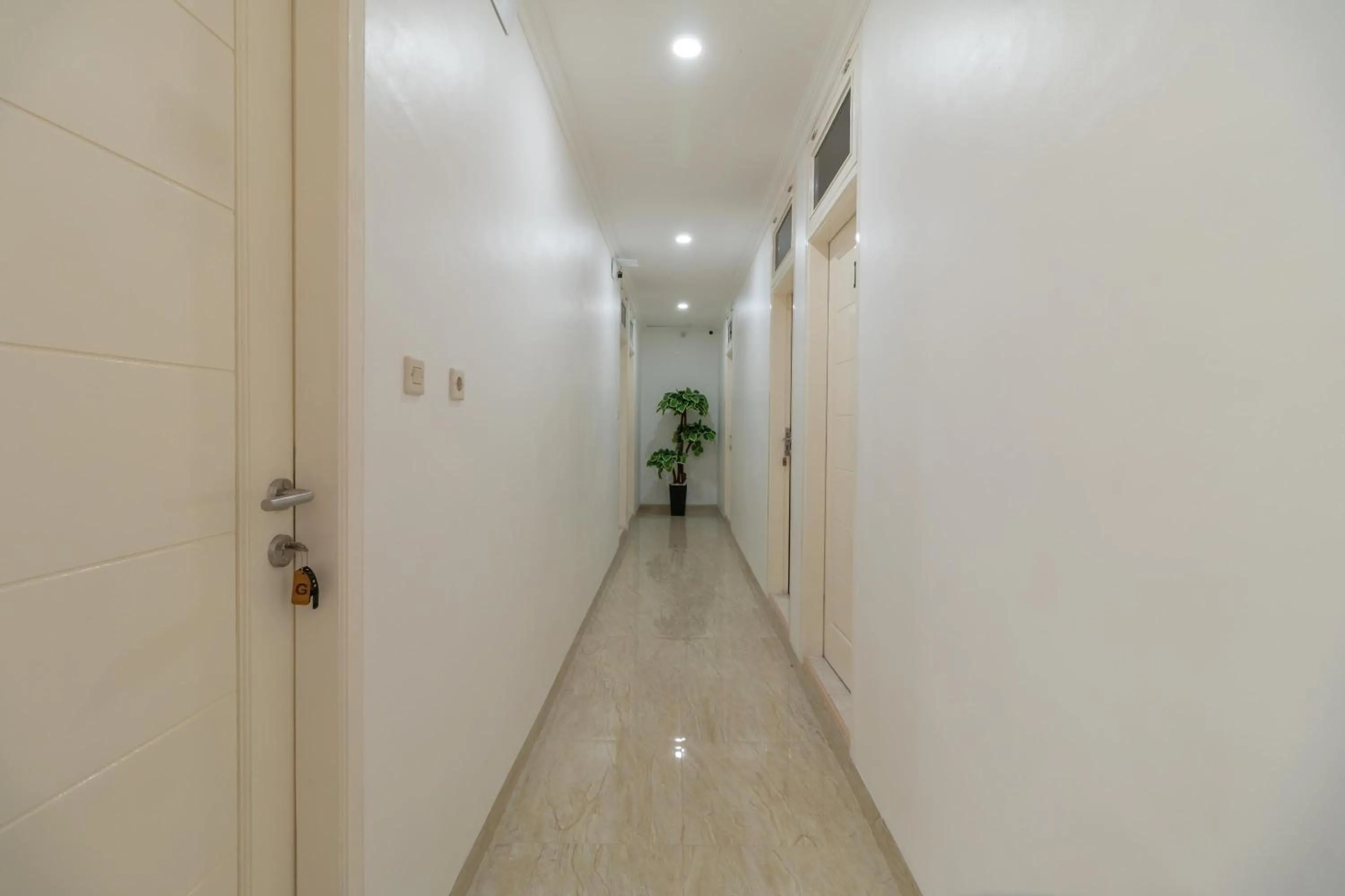 Facade/entrance in RedDoorz Syariah near Summarecon Mall Bekasi