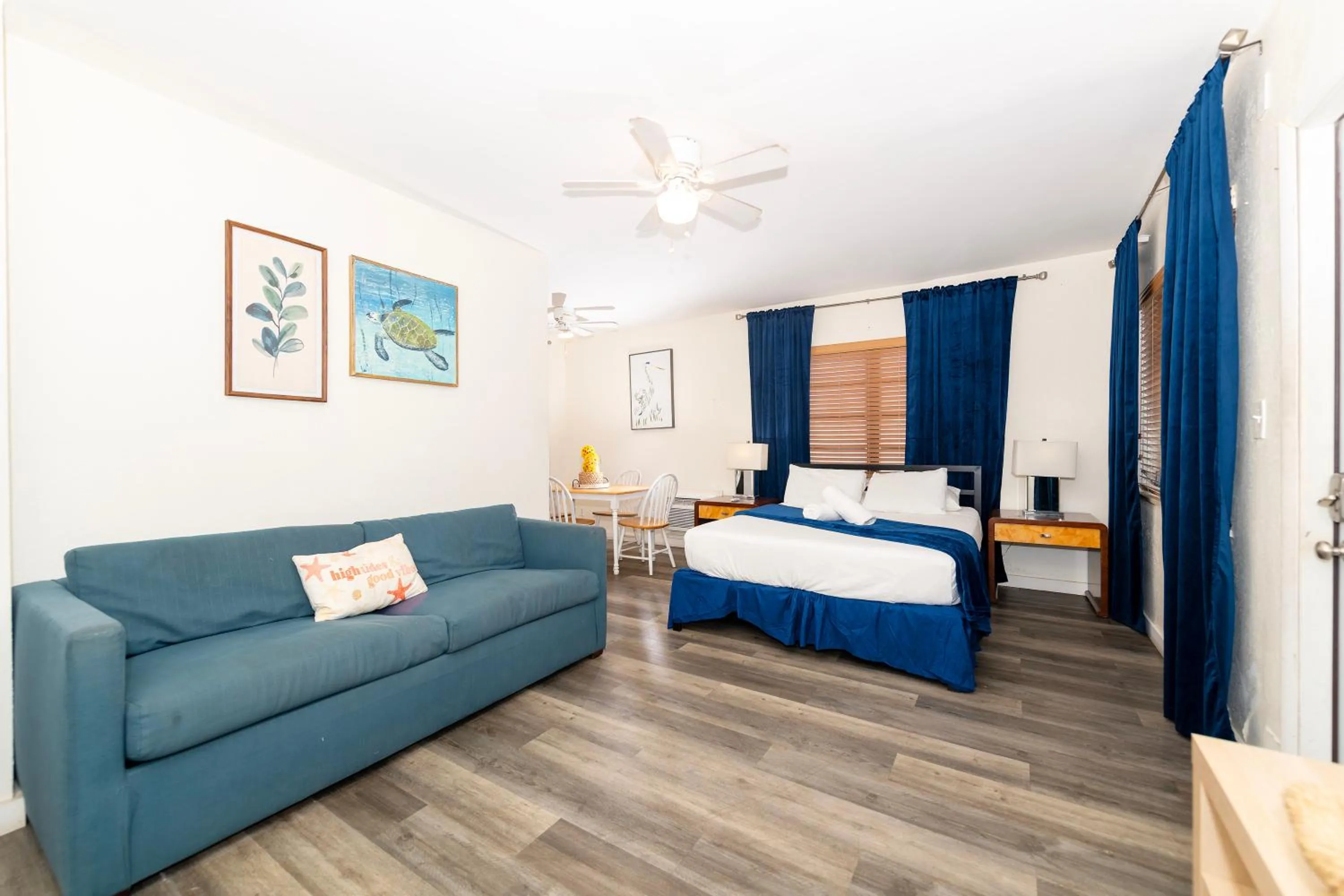 Bed in Tropic Isle Hotel & Apartment